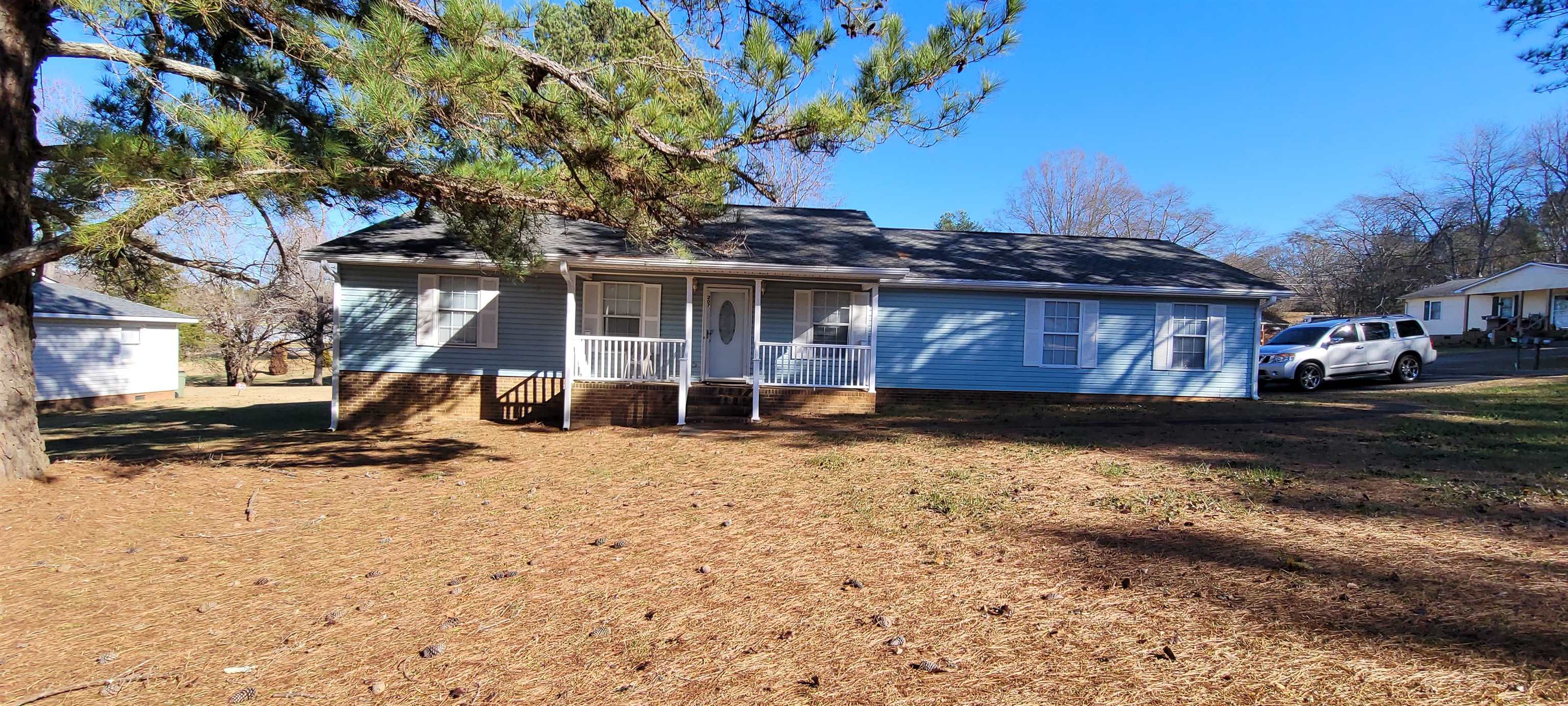 207 Woodlawn Drive