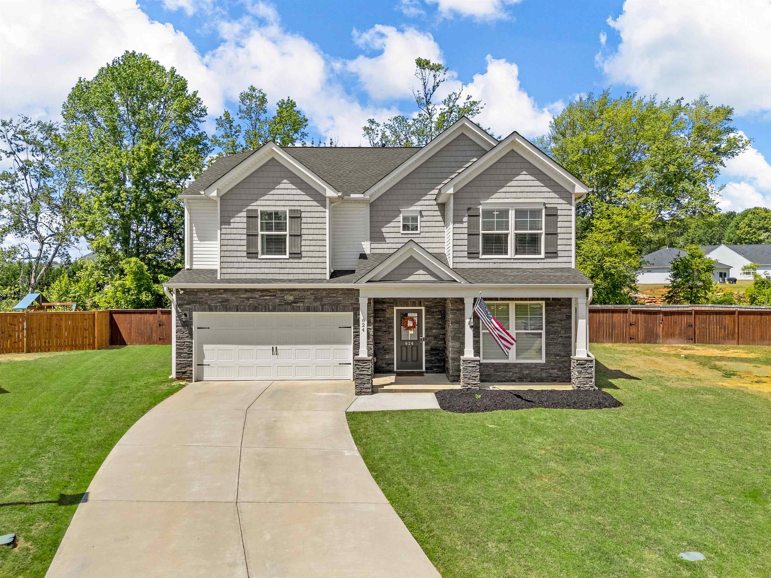 624 Montrose Lane