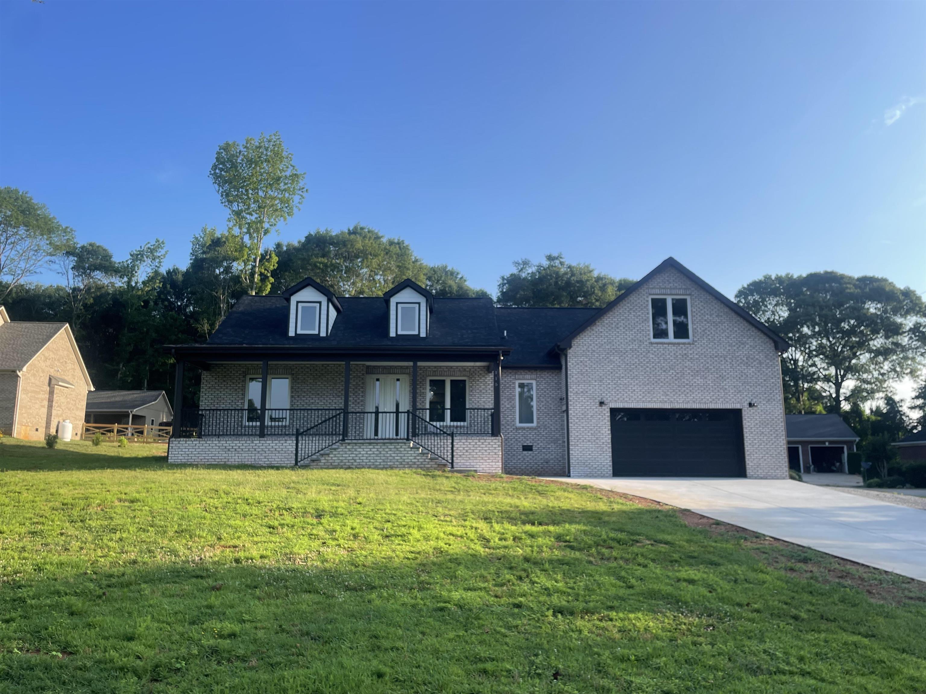 115 HICKORY HOLLOW RD