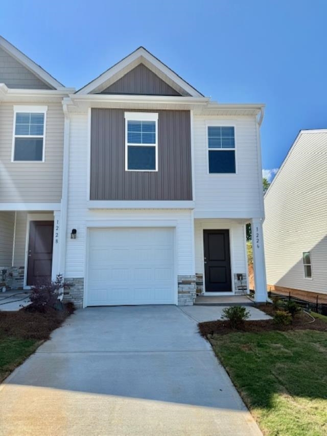 1226 Forestbrook Lane