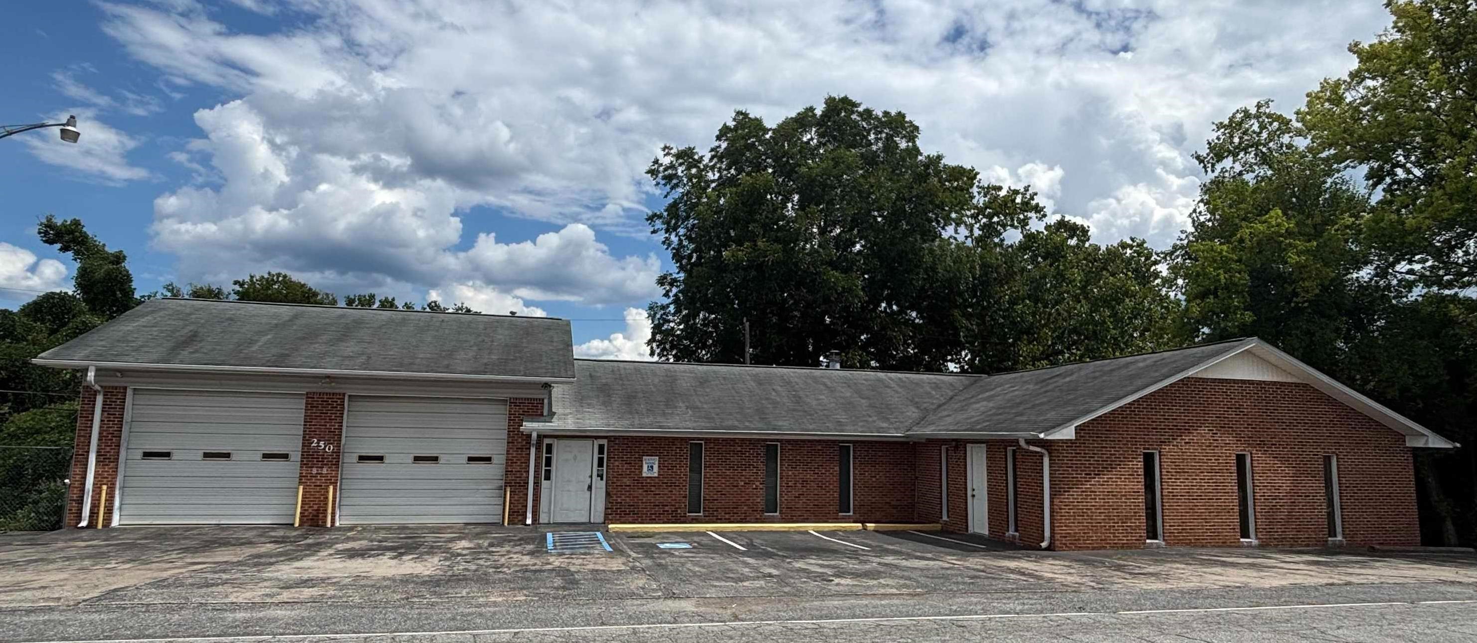 250 Cedar Springs Avenue