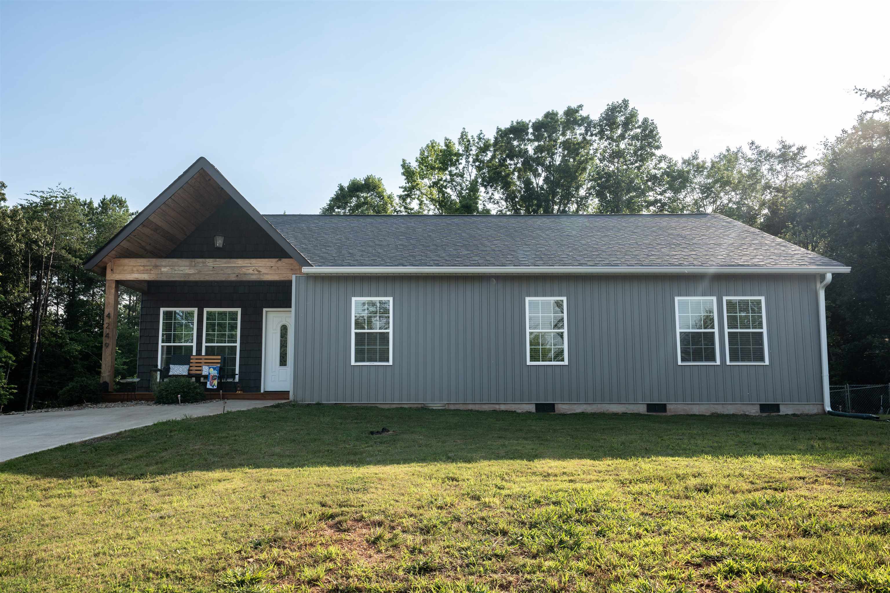 4249 Buffalo West Springs Highway