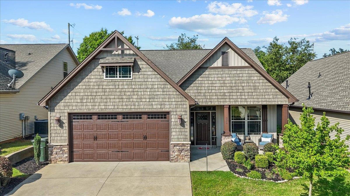 324 Brownstone Circle