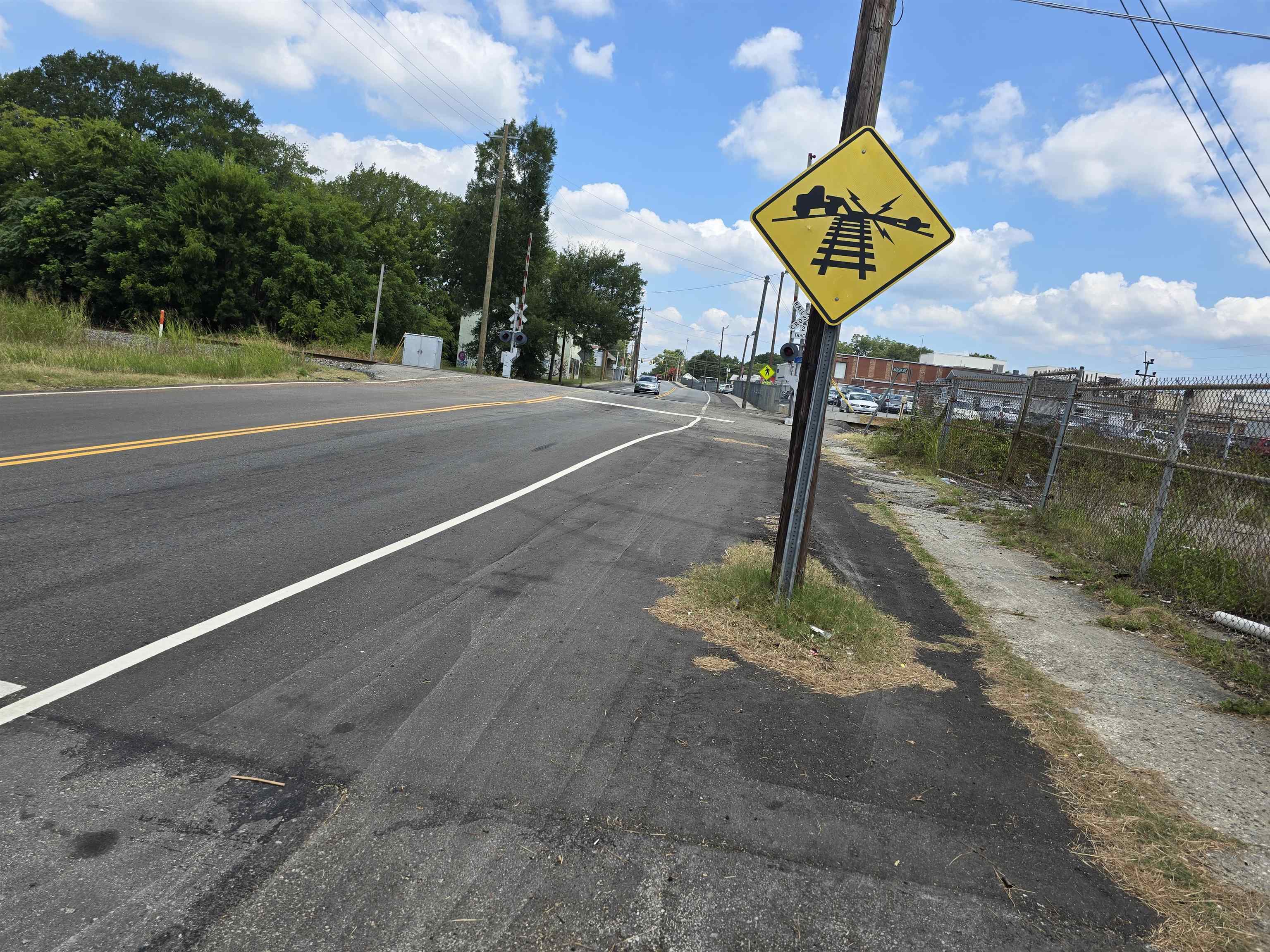 6th Street & Railroad Avenue Lot