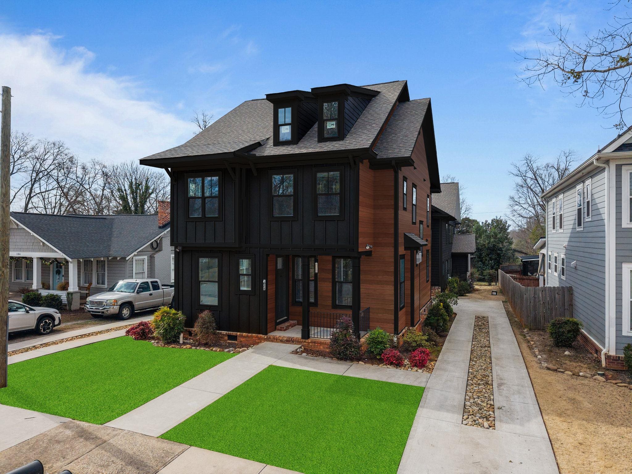 102 Ladson Street