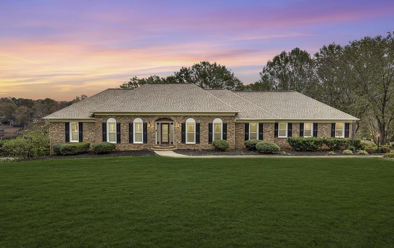 206 W Killarney Lake