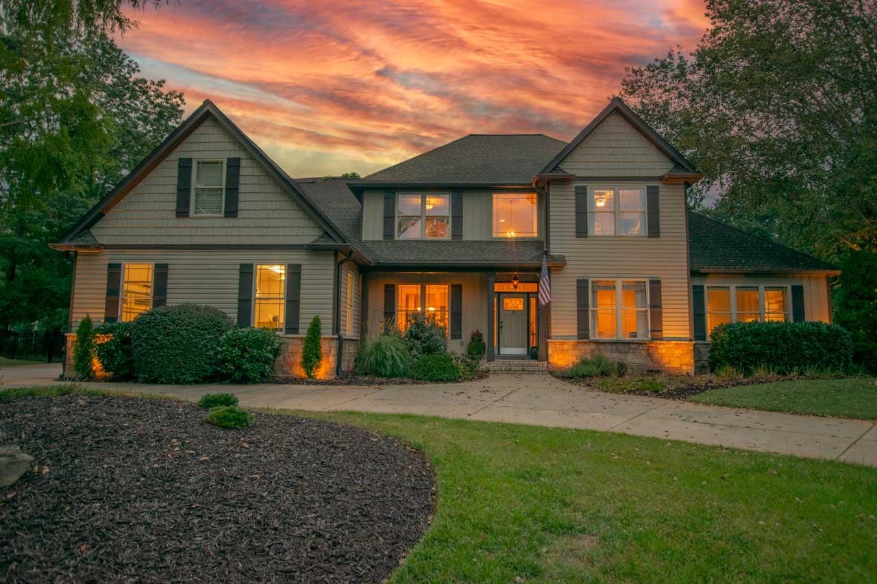 10 Forest Valley Way