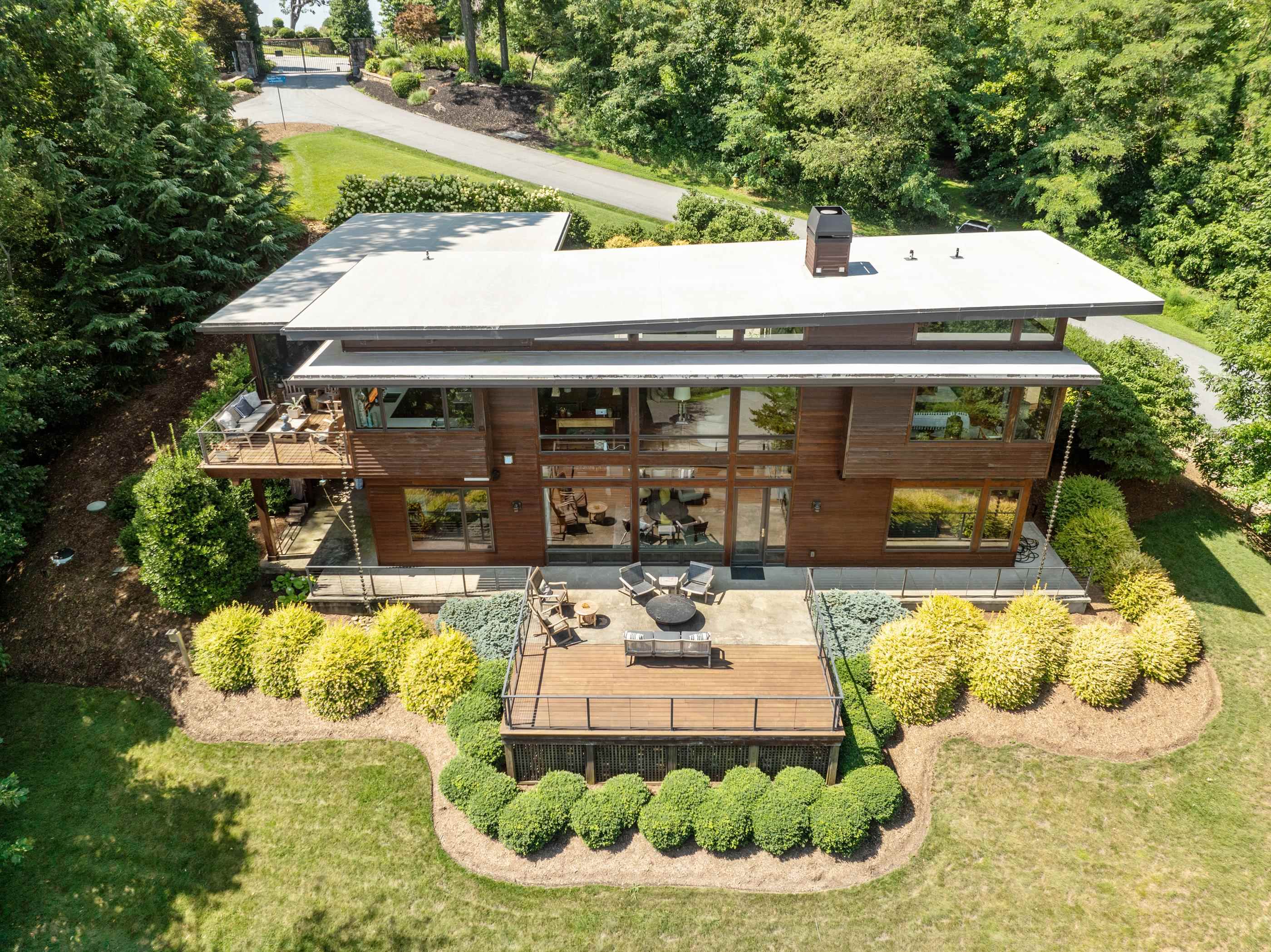 6 Windfaire Pass Court