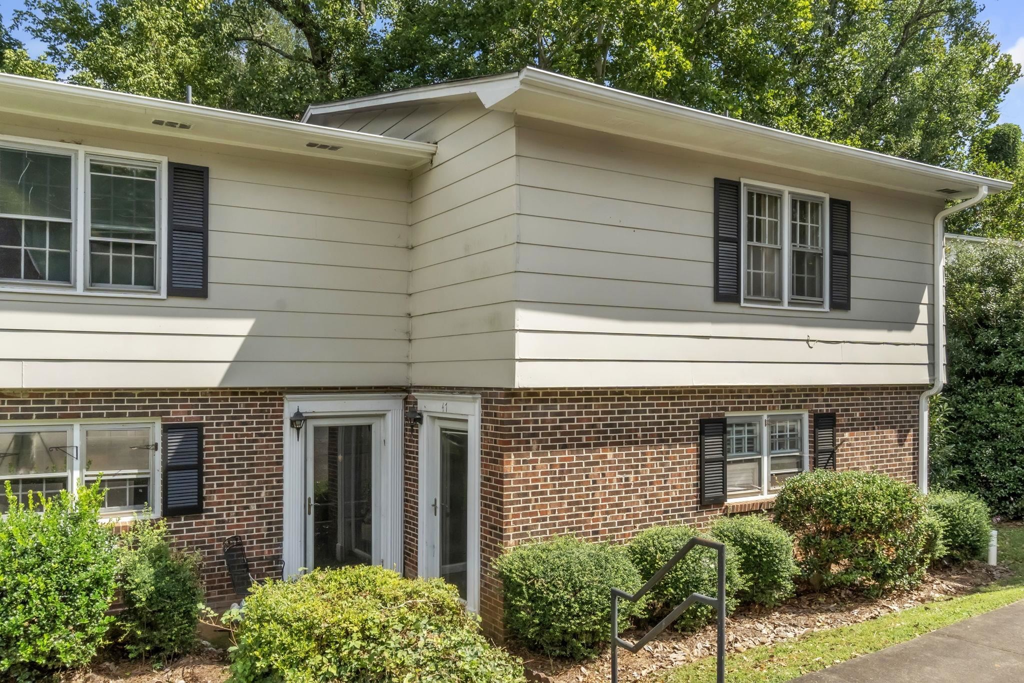 47 Summer Creek Drive