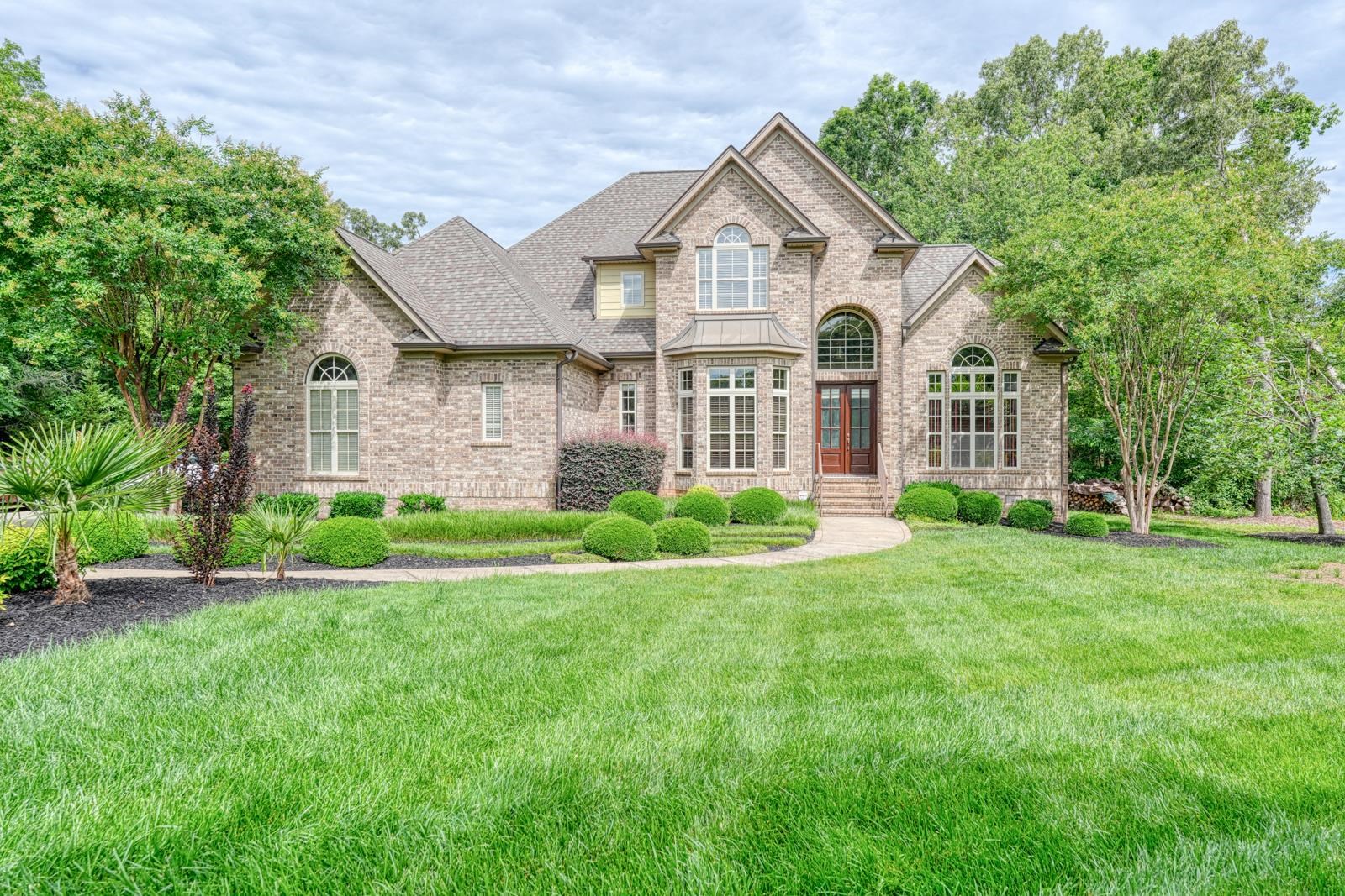 122 Beacon Hill Road