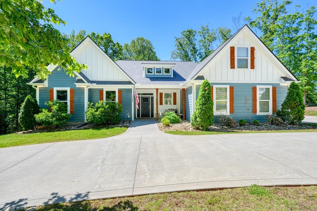 2007 Edwards Lake Road