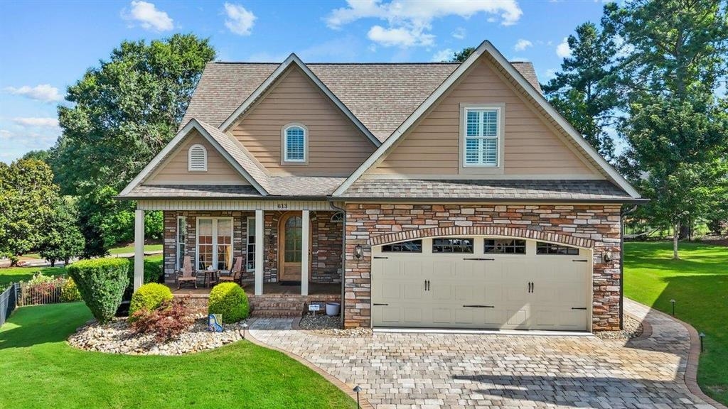 613 Belle Terre Court