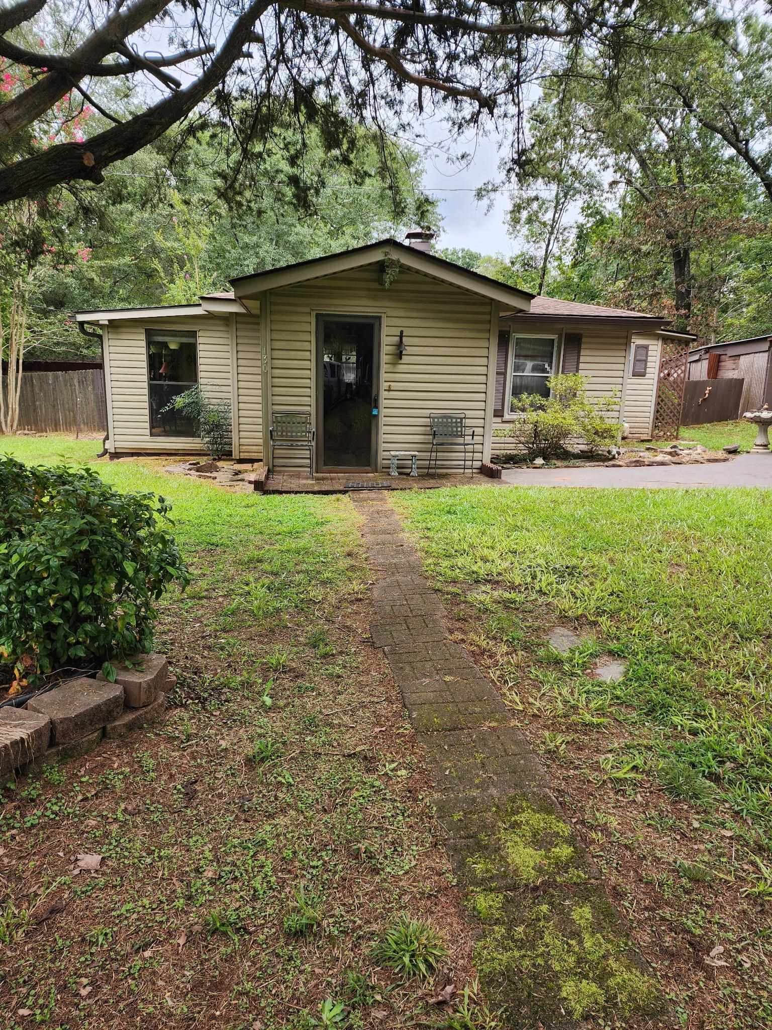 130 Pineview Rd Road