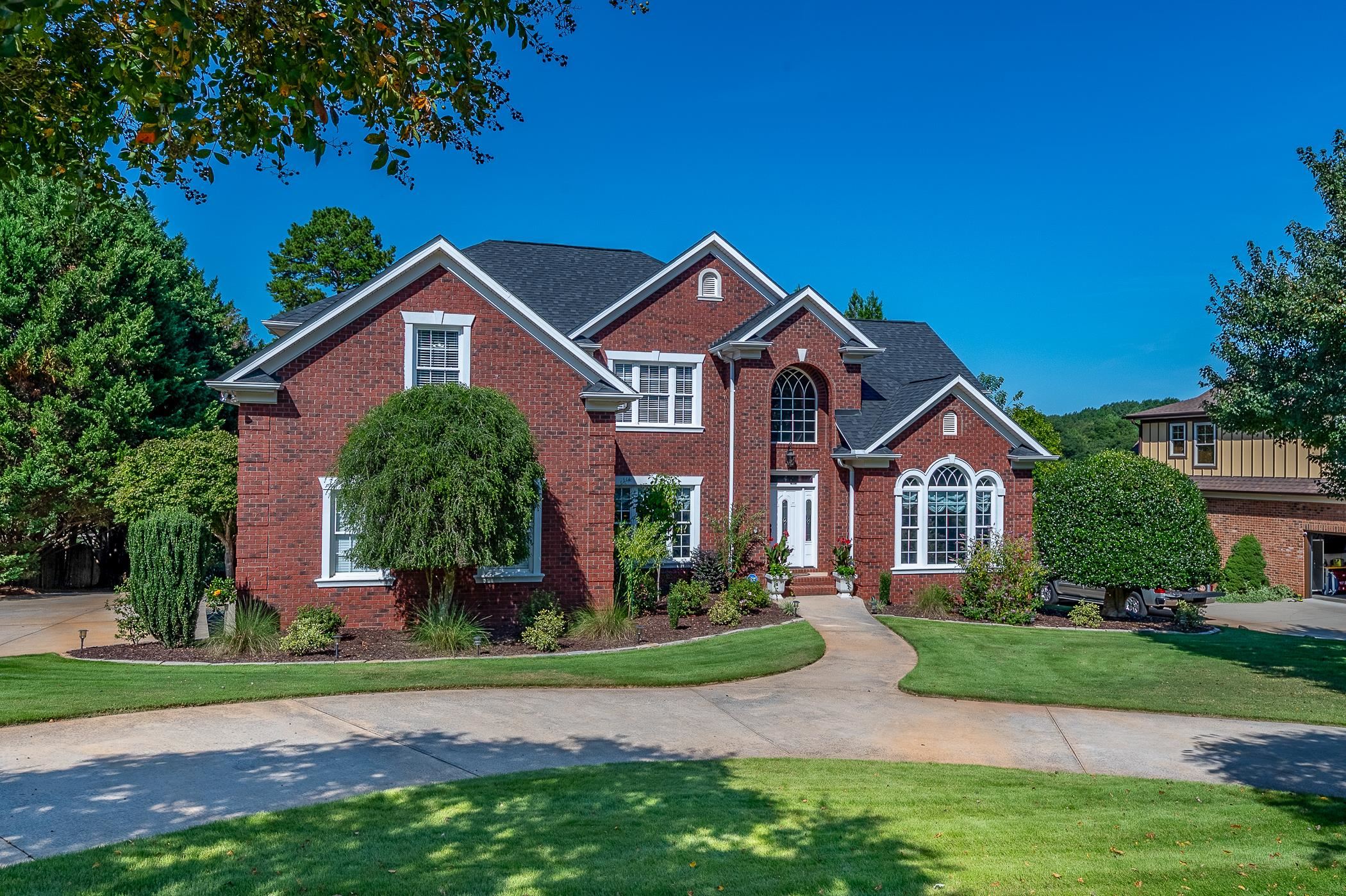 104 Walnut Creek Way