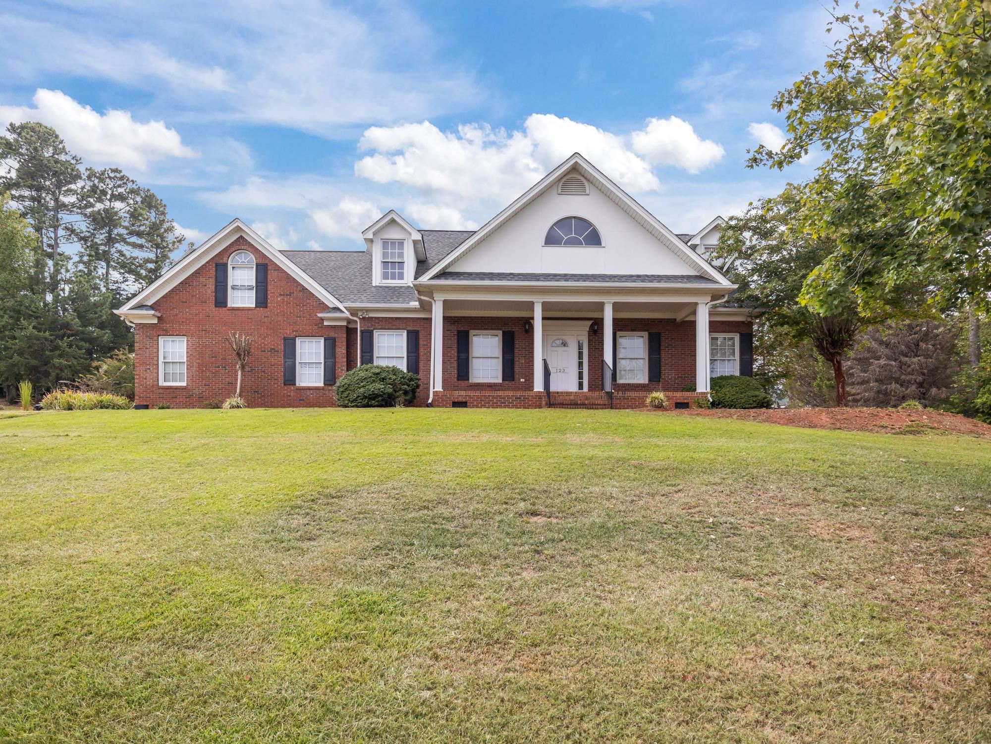 123 S Lake Emory Drive