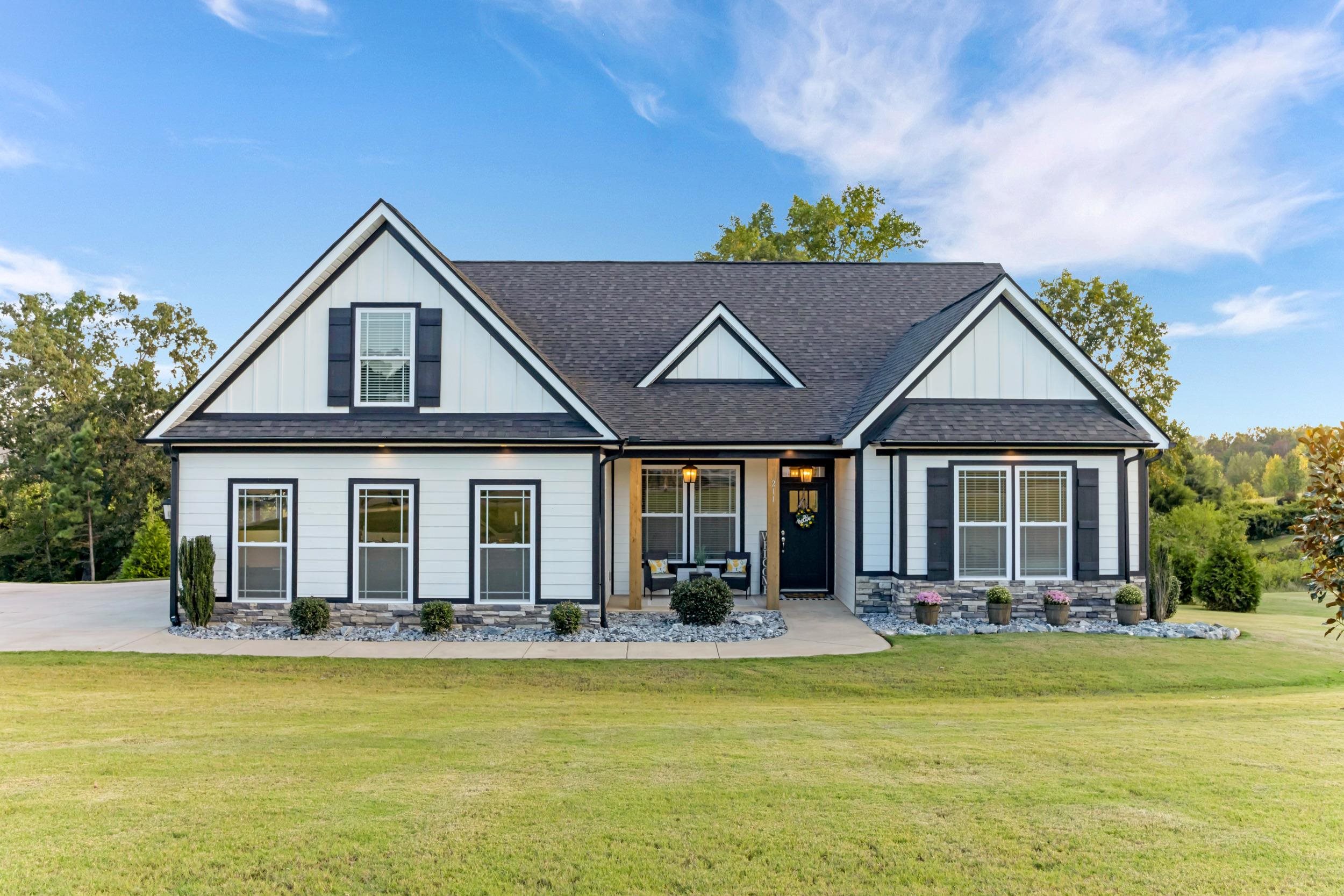 211 W Ridgewater Drive