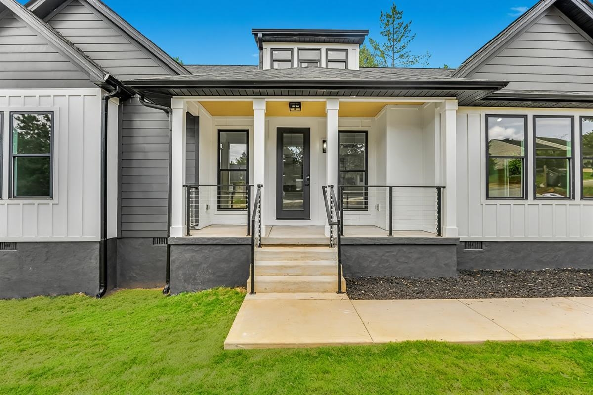 216 Riverbreeze Road