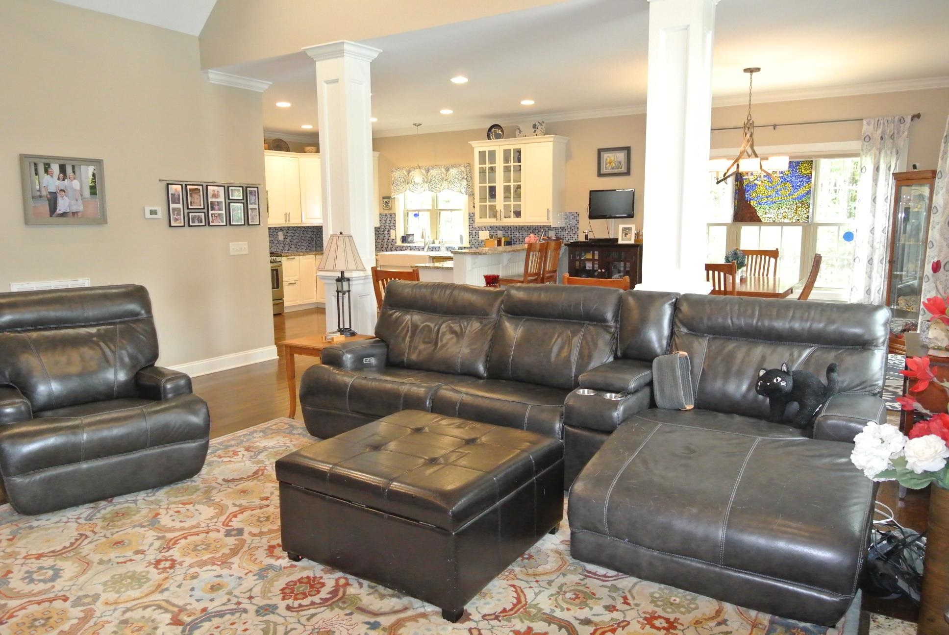 336 S Griffin Mill Court