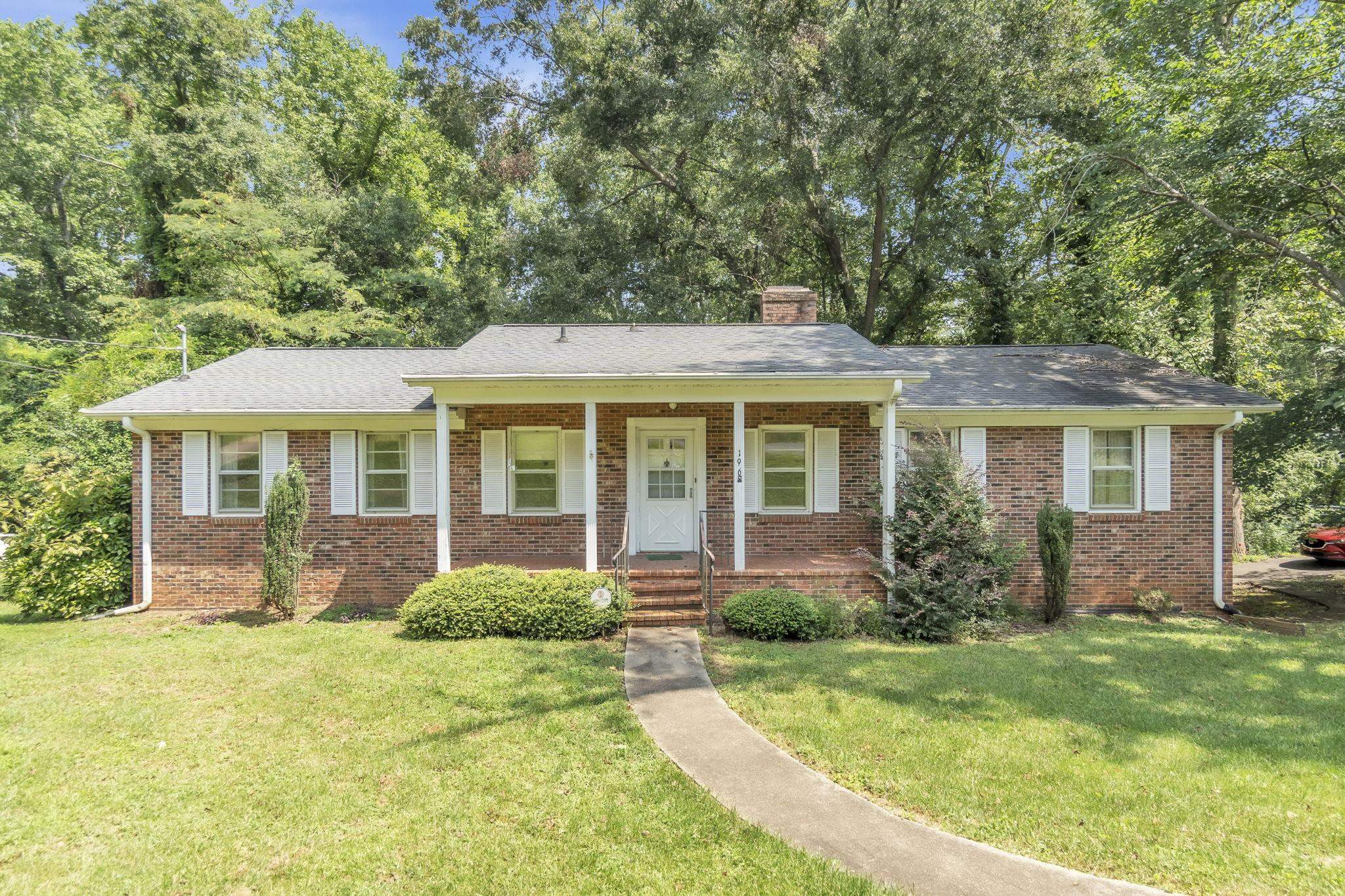 196 Ellington Drive