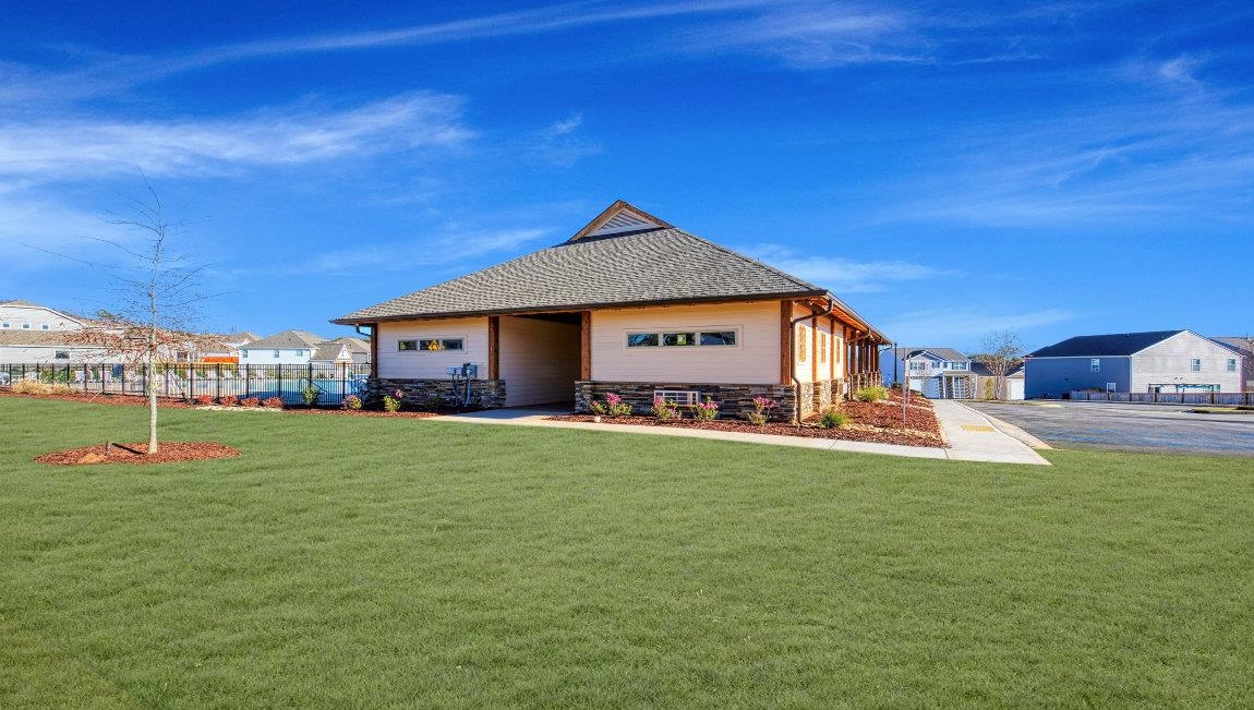 1906 Crumhorn Avenue