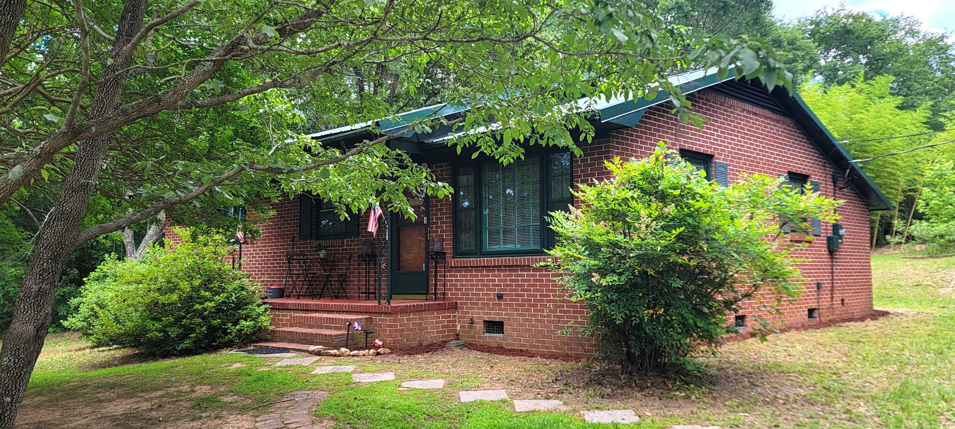 3702 Jonesville Lockhart Hwy Highway