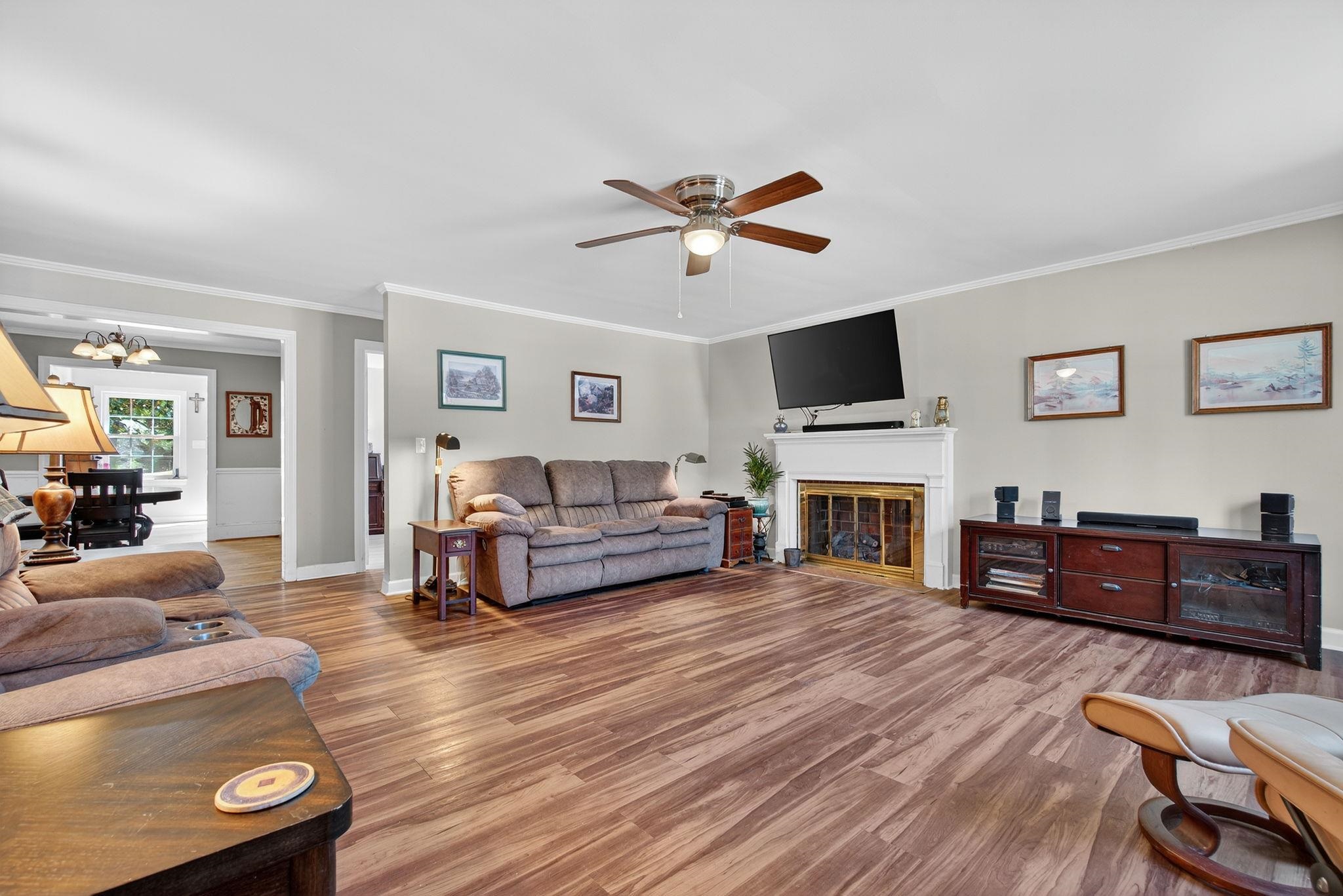 105 S Holland Street