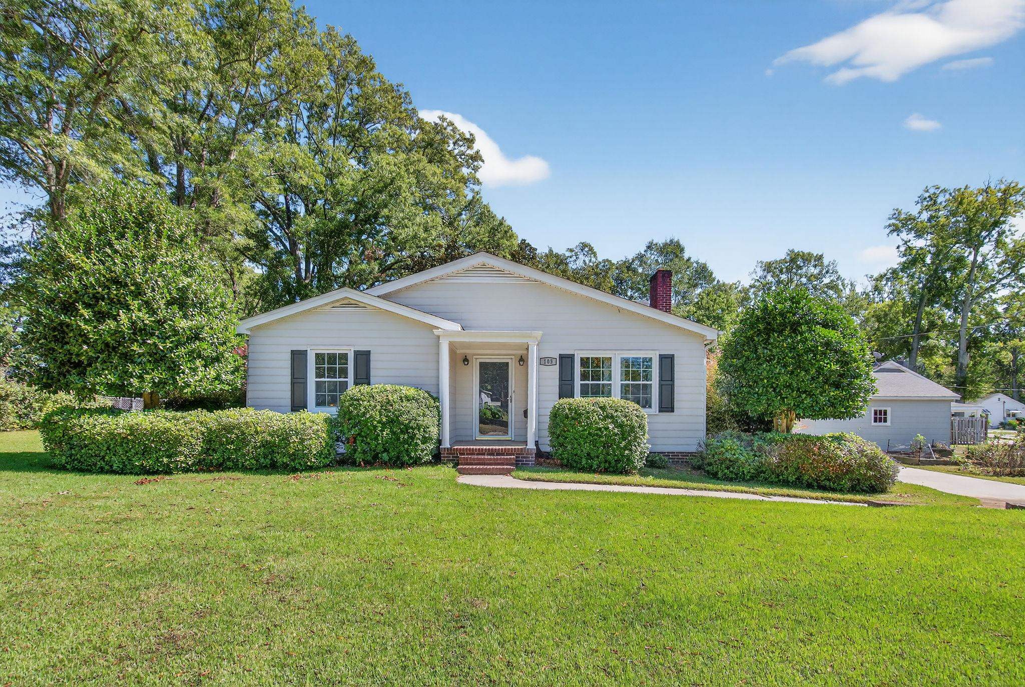 105 S Holland Street