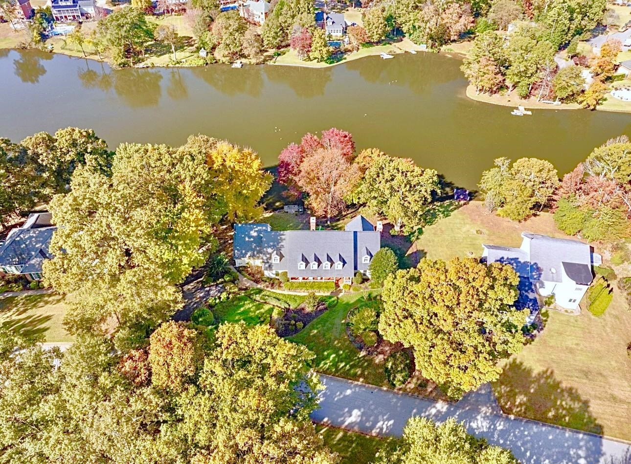 317 E Killarney Lake