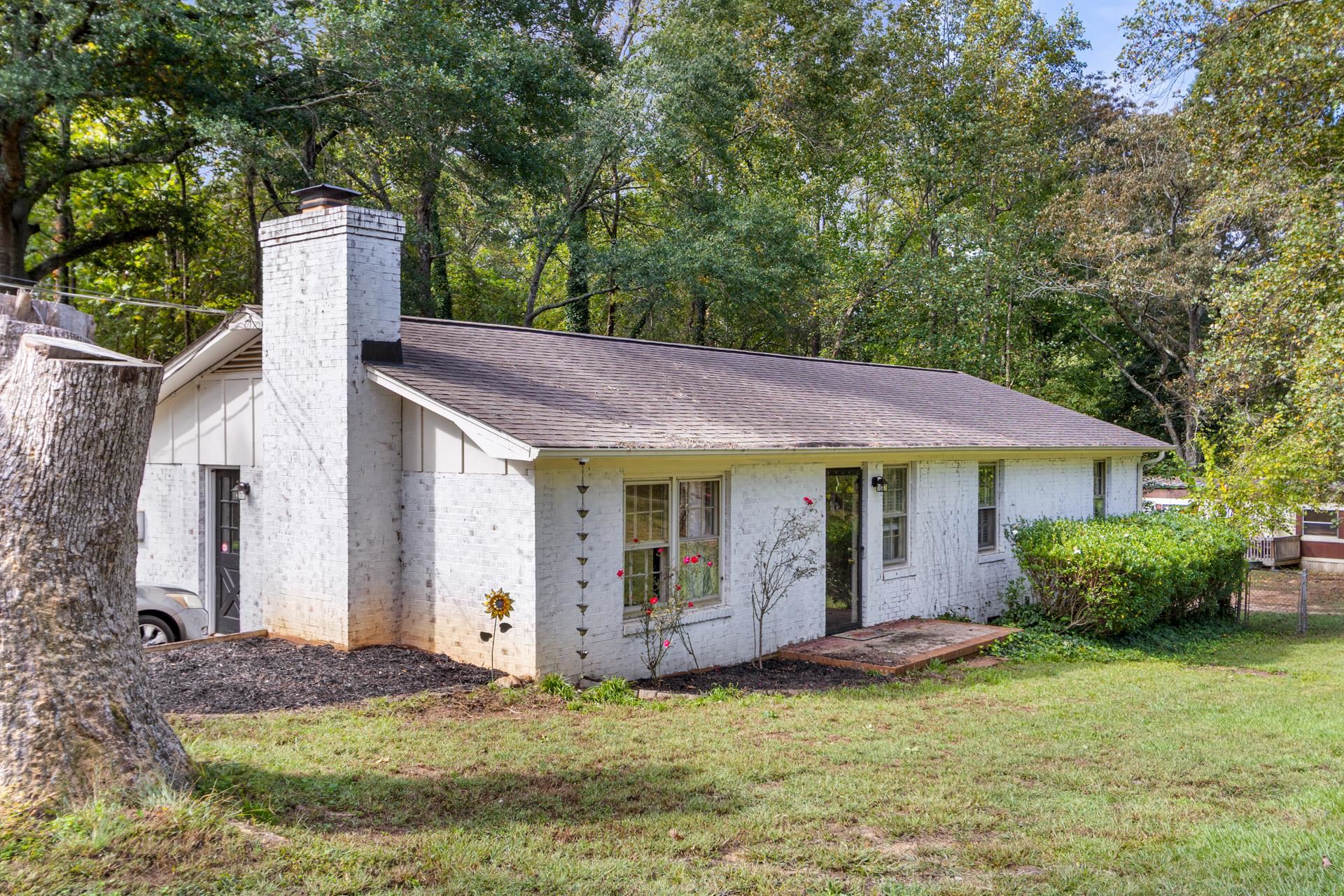 107 & 111 RIVER ROAD Circle