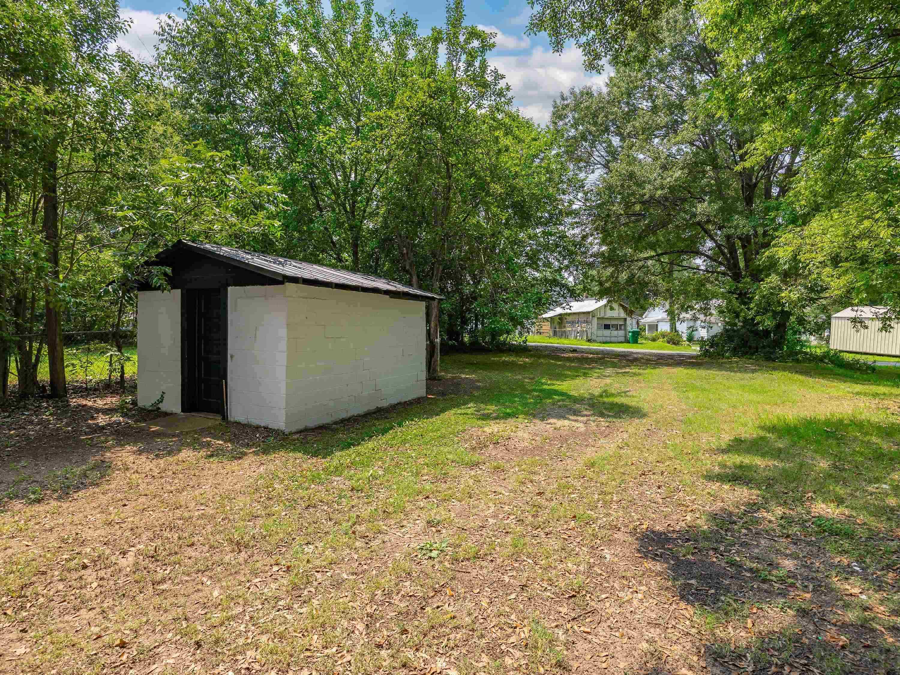 949 North Logan Street