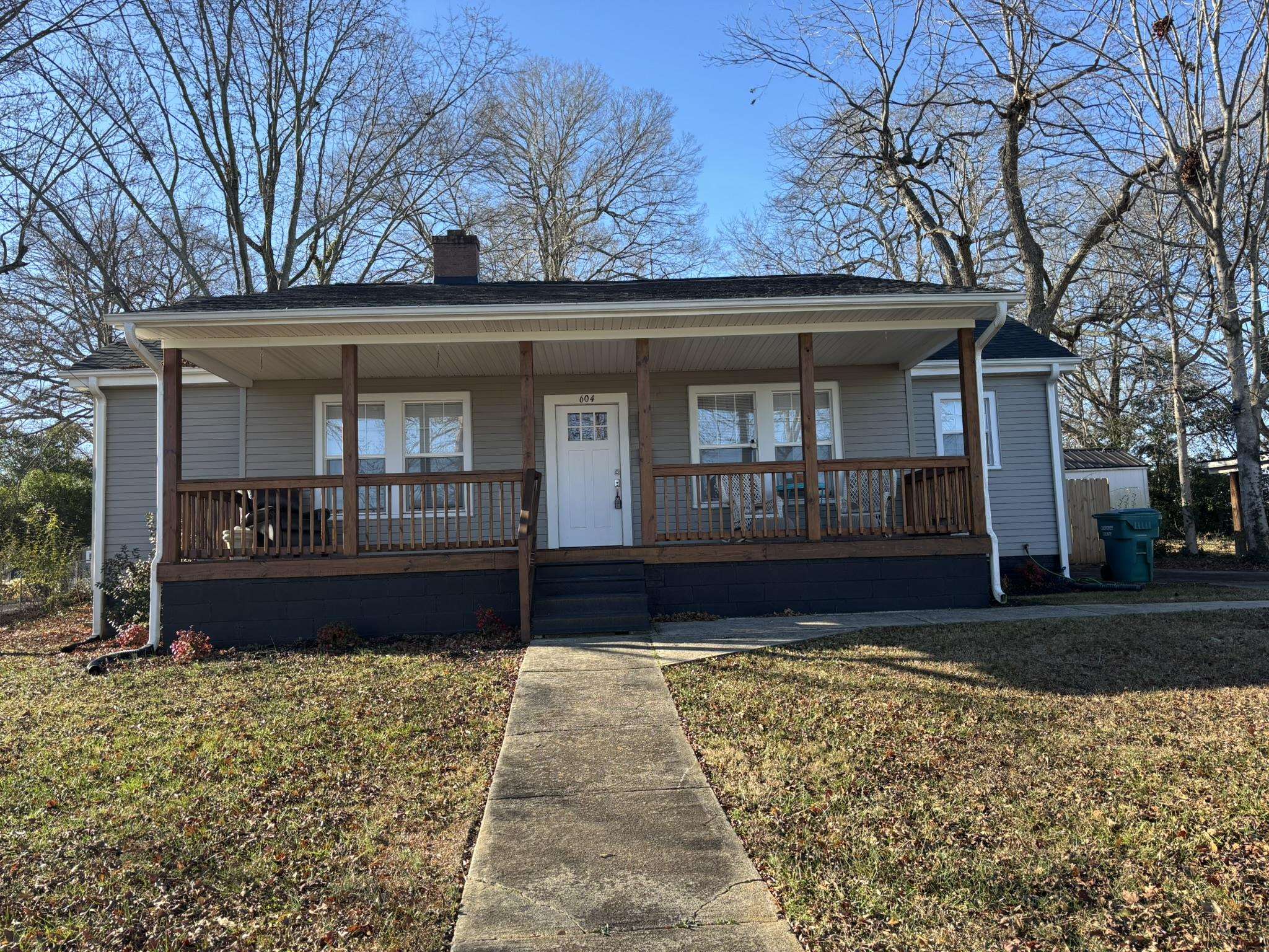 604 E Jefferies St