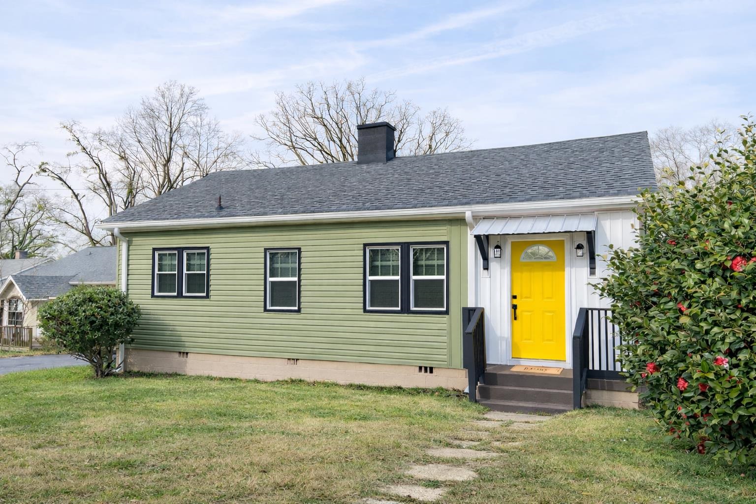 208 B Collins Avenue