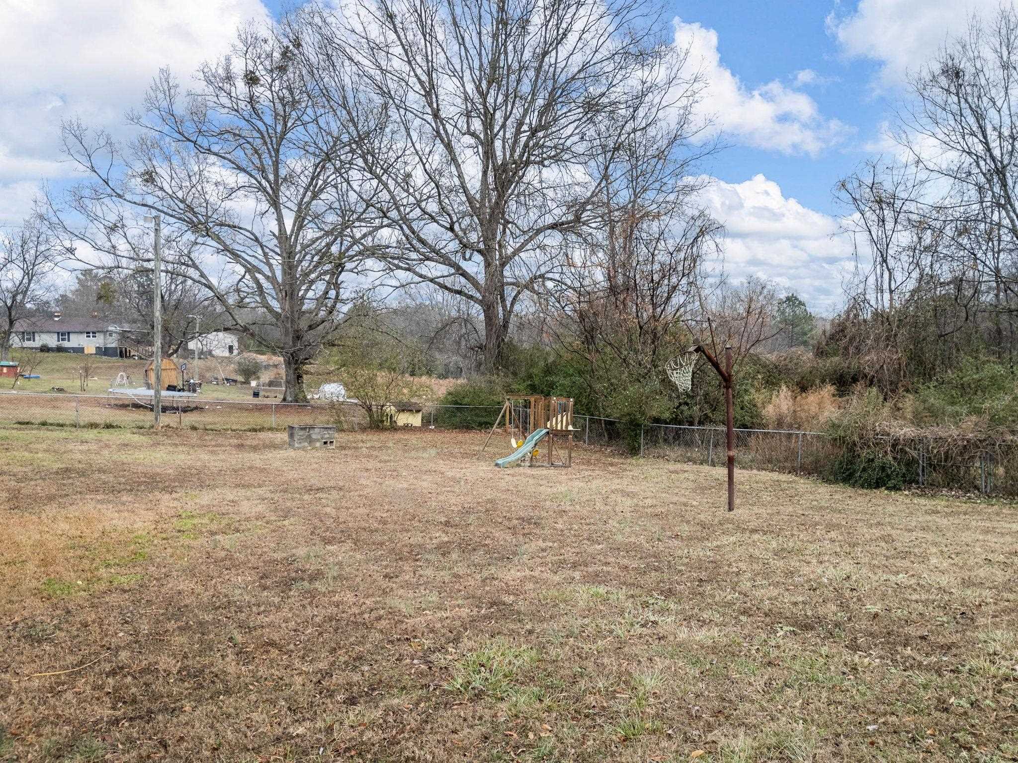 502 Lakeview Heights