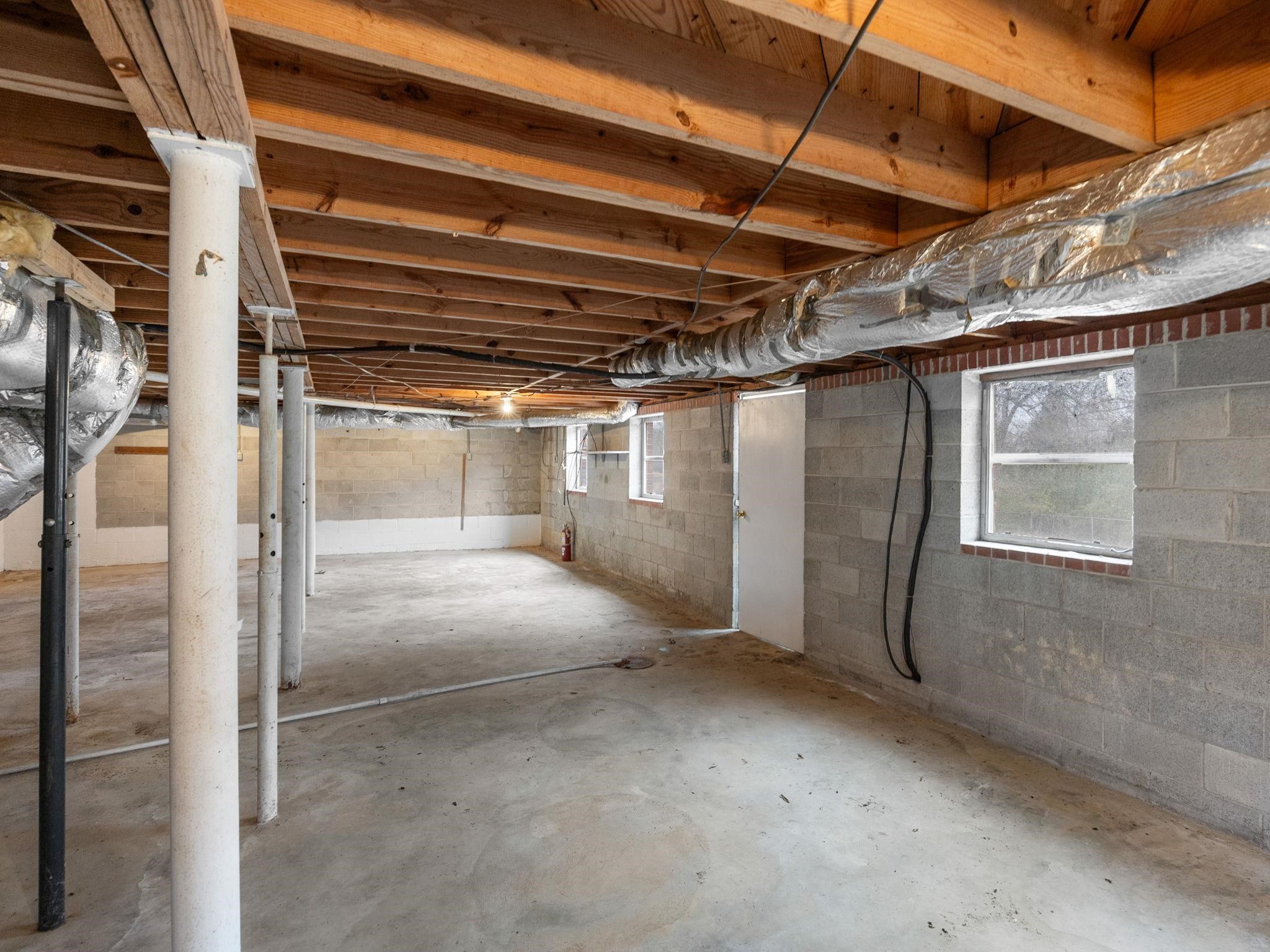 502 Lakeview Heights