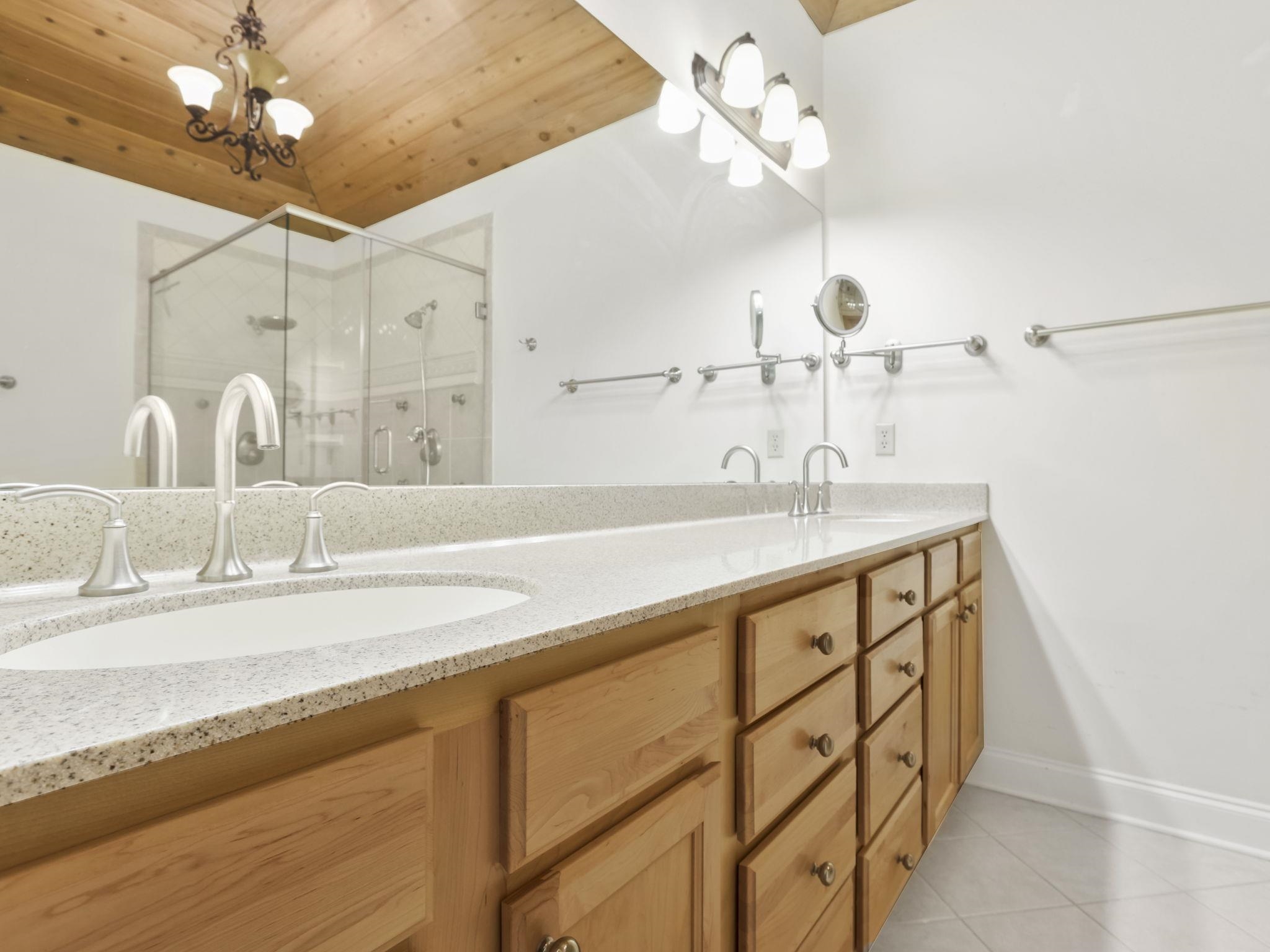 10 Torrey Pine Court