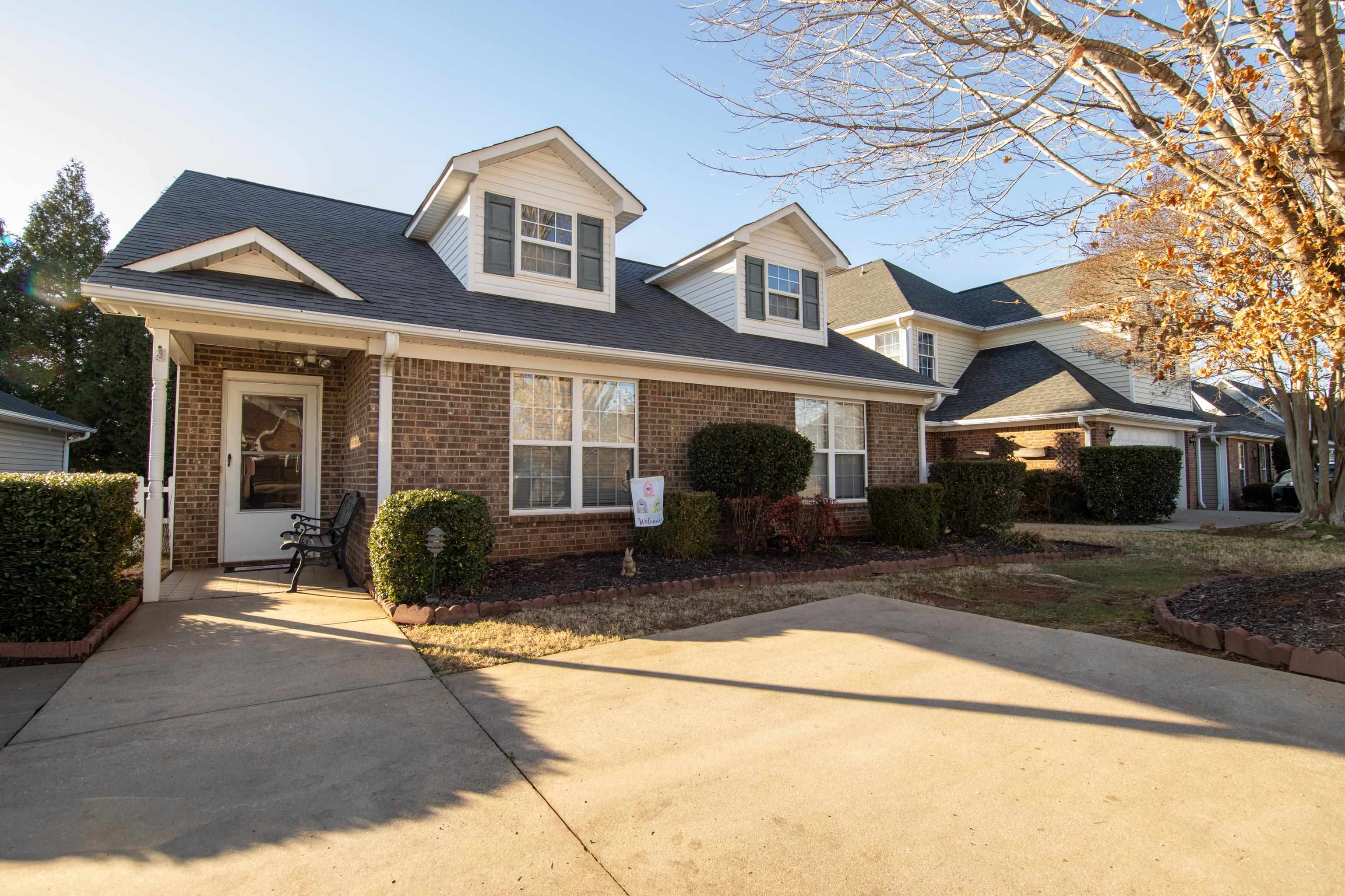 32 Arbours West Ln Lane