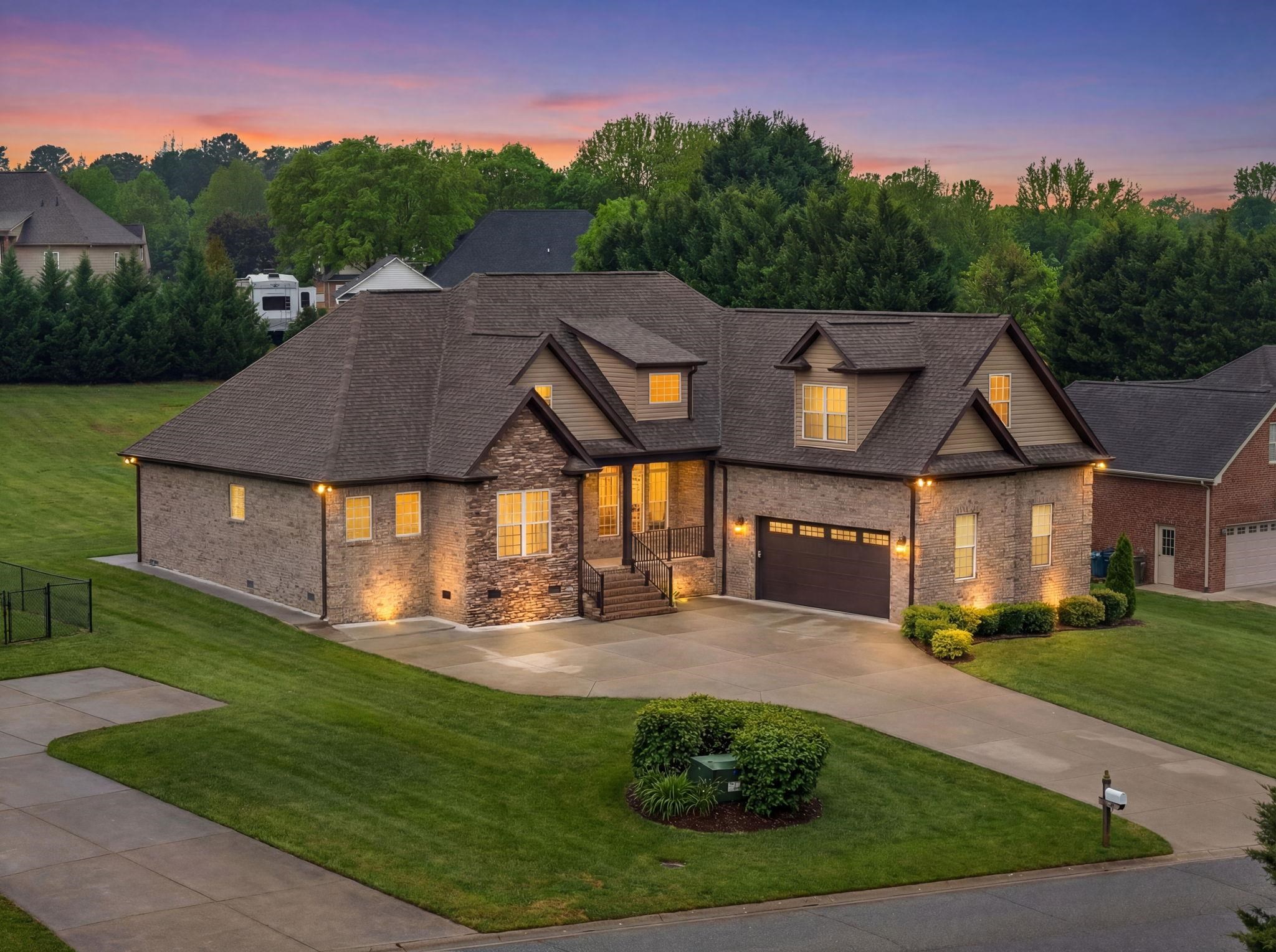 815 Shadow Creek Drive