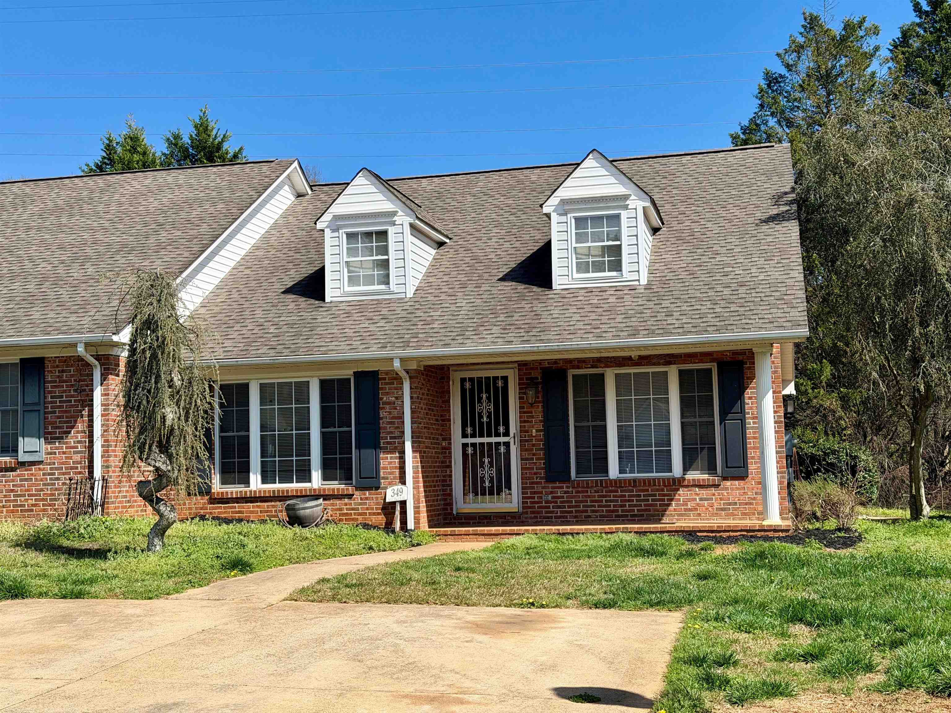 349 W Pointe Drive
