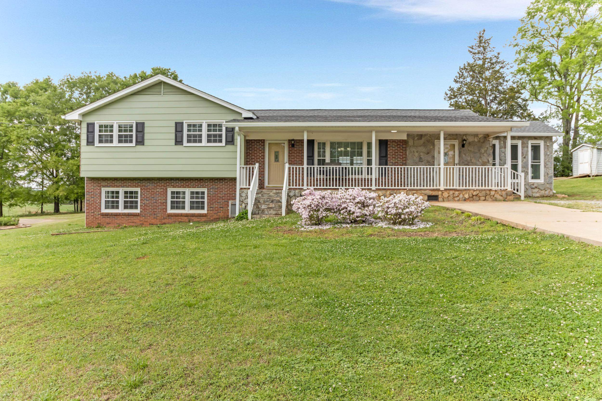 2118 Buffalo West Springs Highway