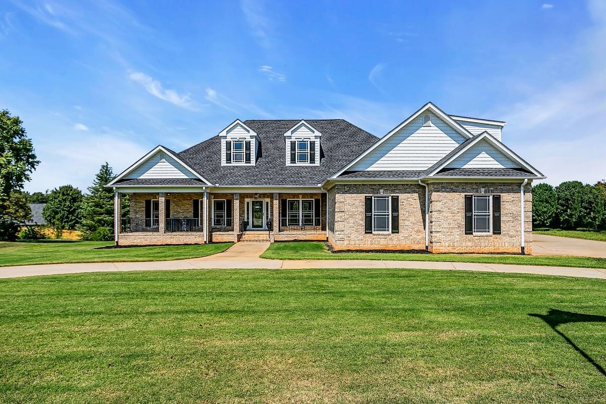 15 Hindman Road