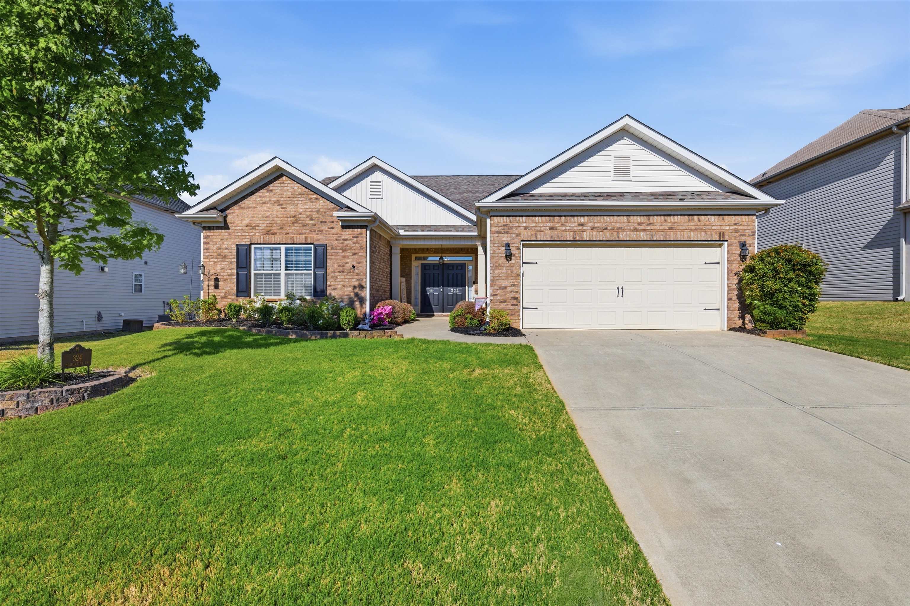 324 Meadowpark Lane
