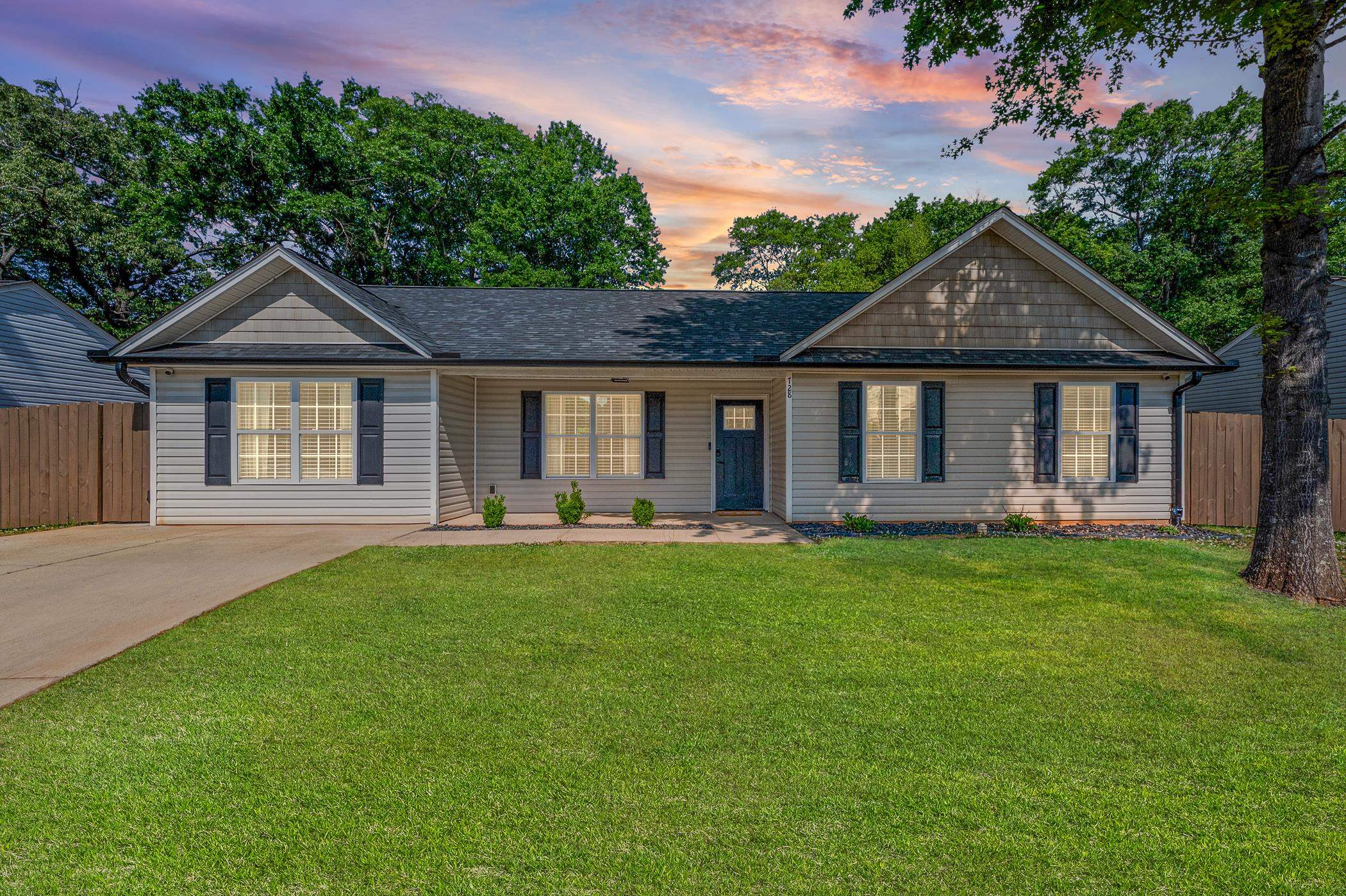 728 Cannonsburg Drive