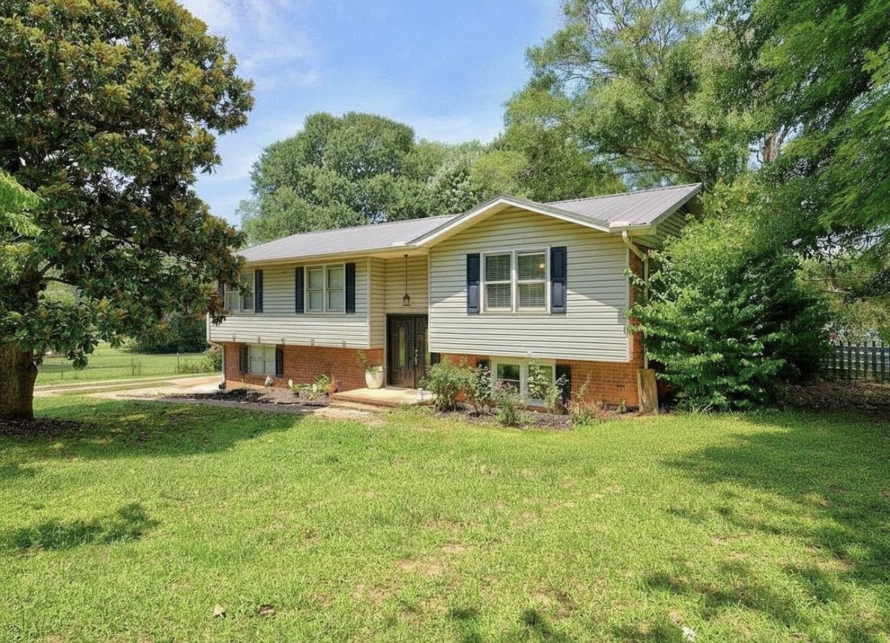 116 Winston Way