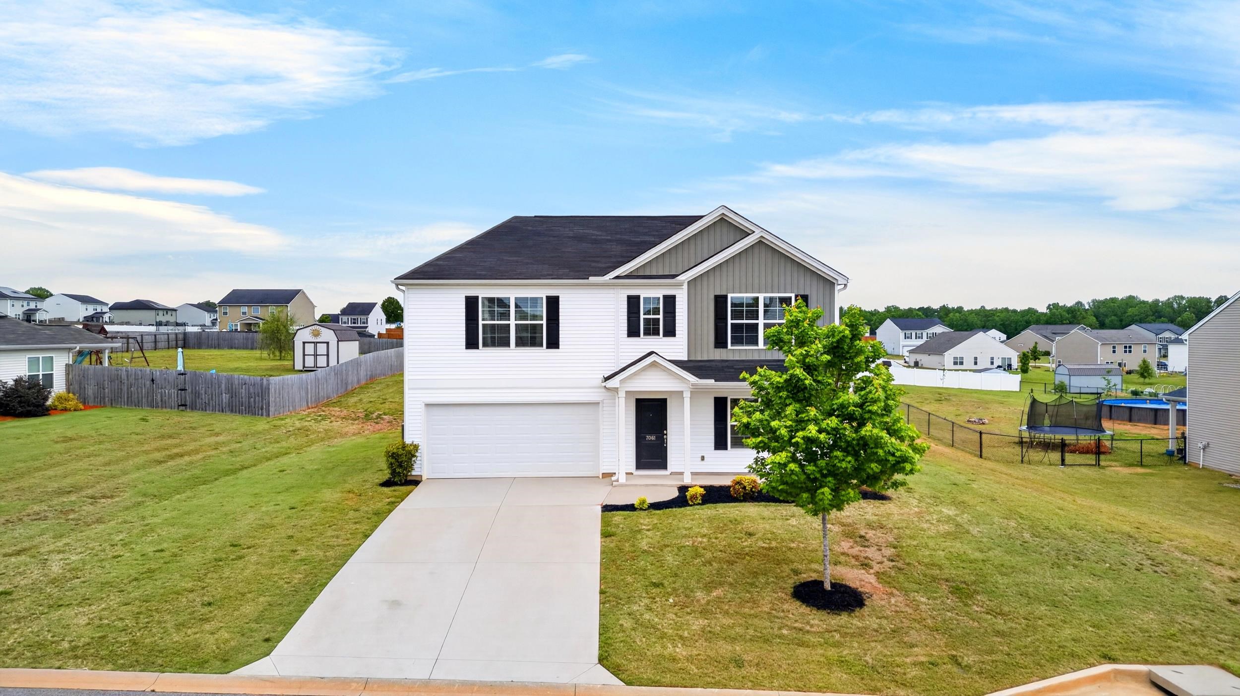 7061 Luna Mae Court
