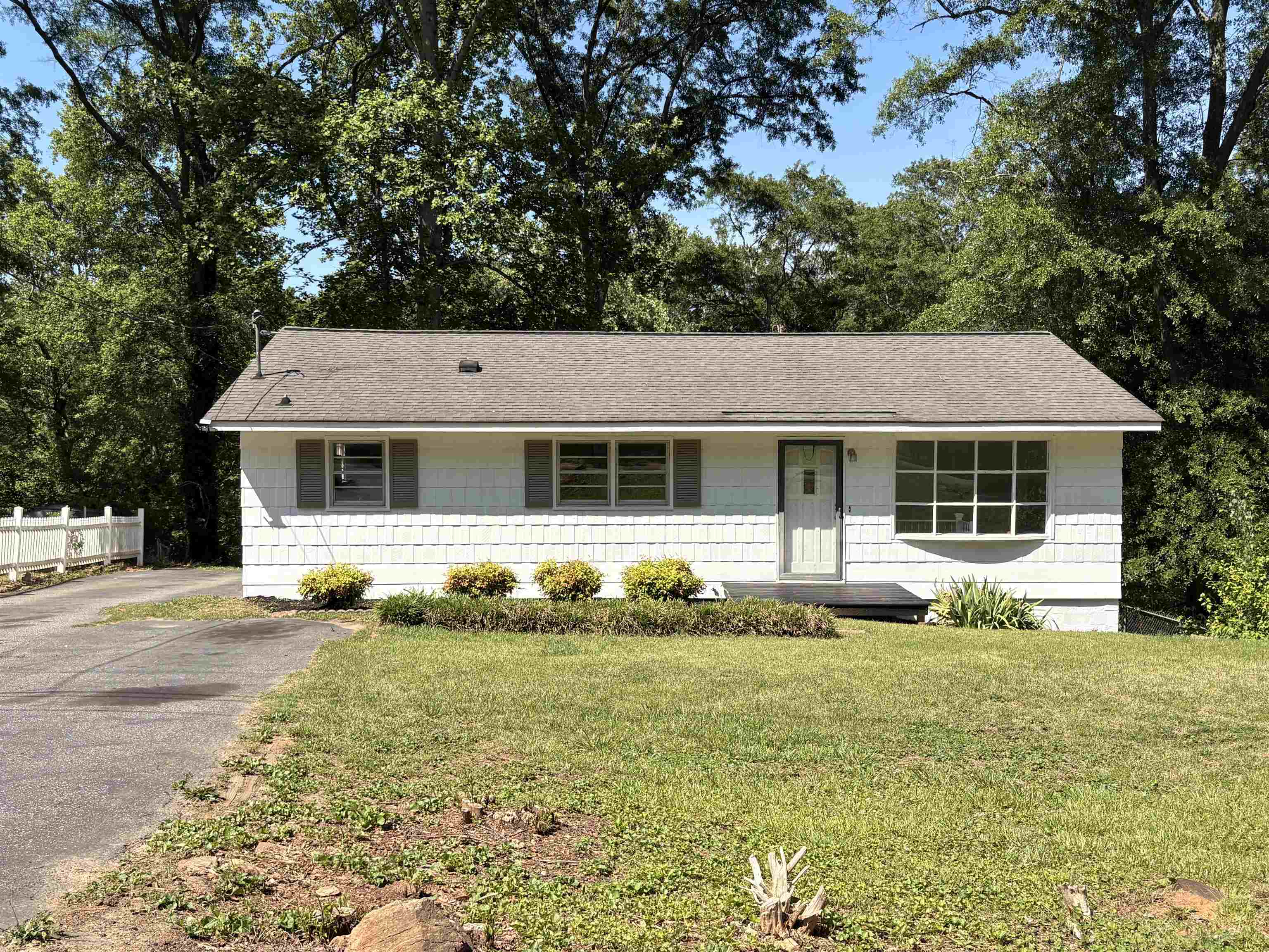 755 Kenmore Drive