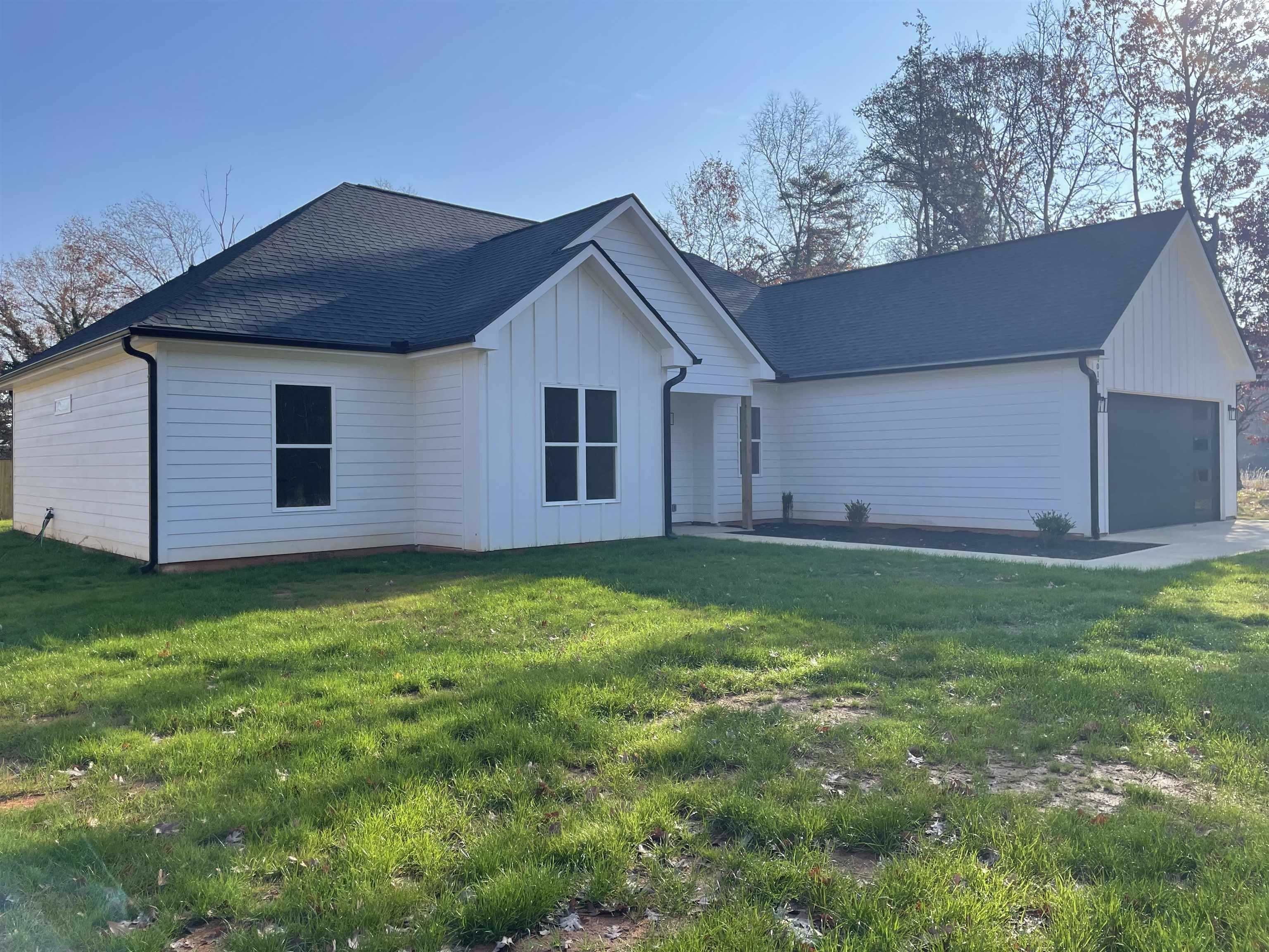 4018 CHESNEE HWY