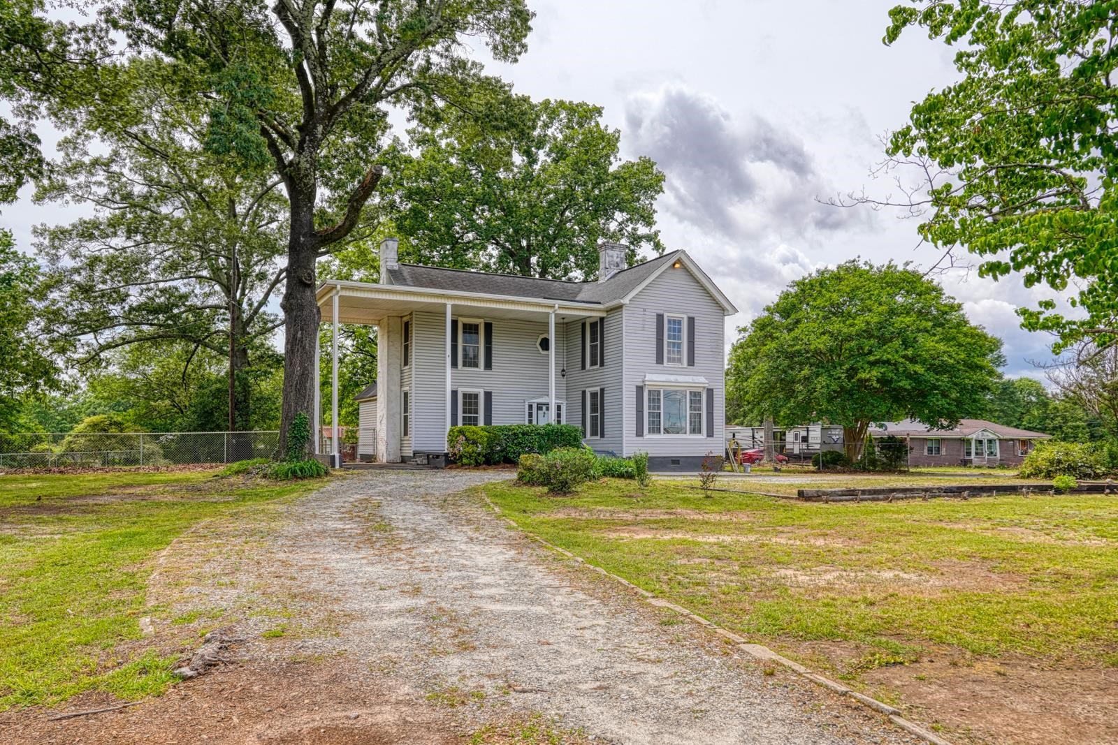 4279 N Blackstock Road