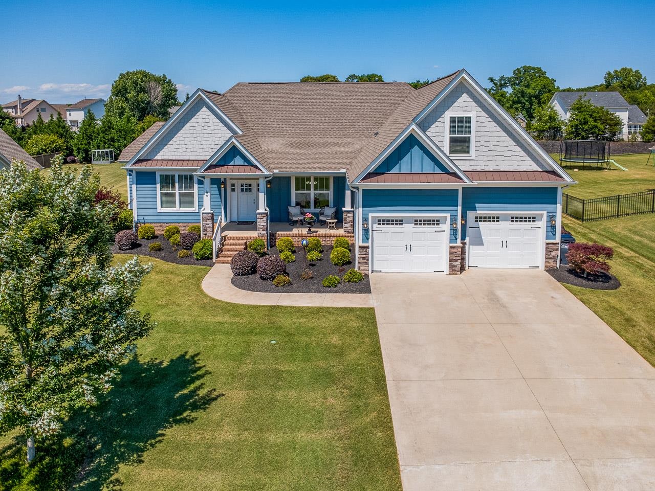 100 Ridgefield Lane