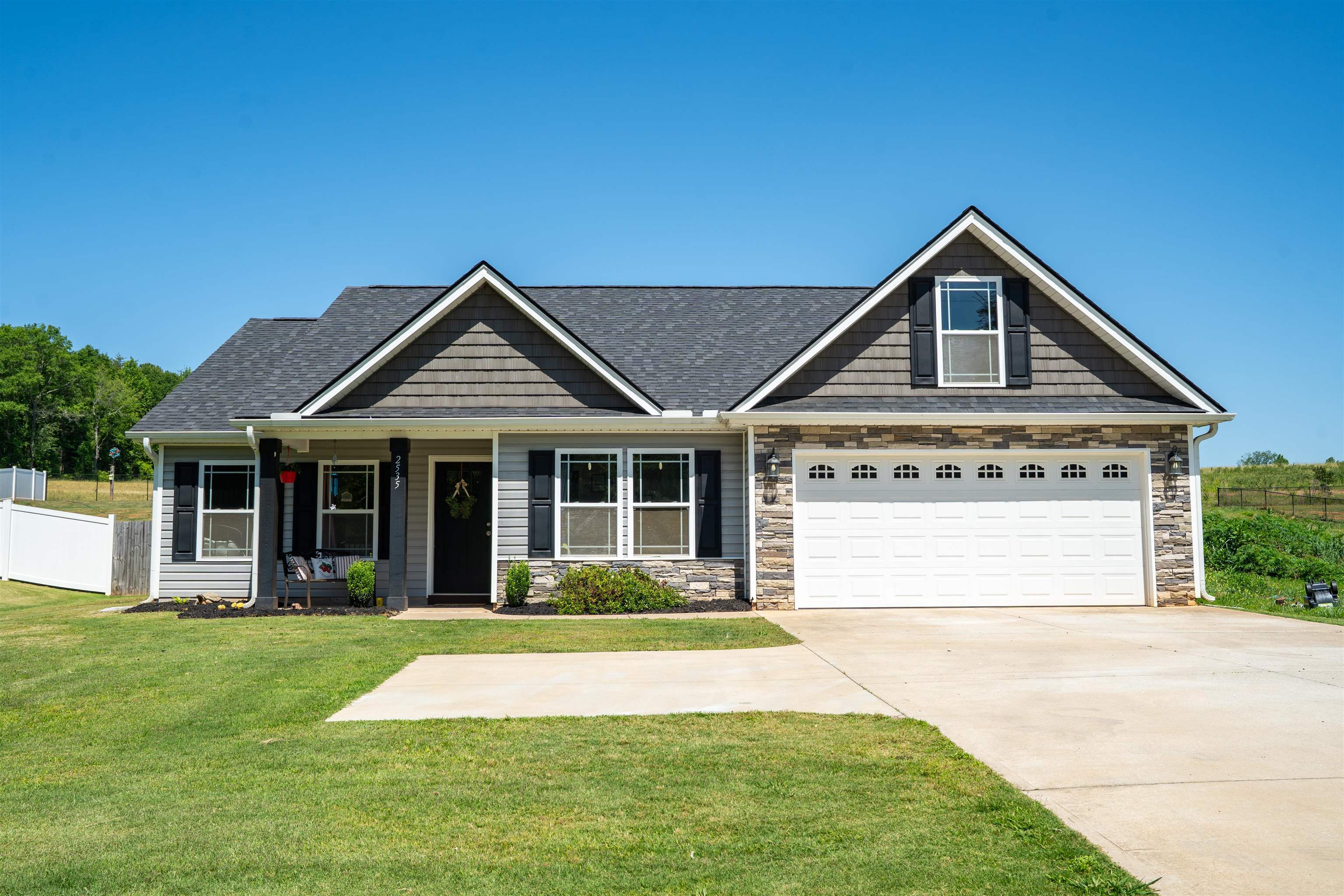 2535 Foster Road