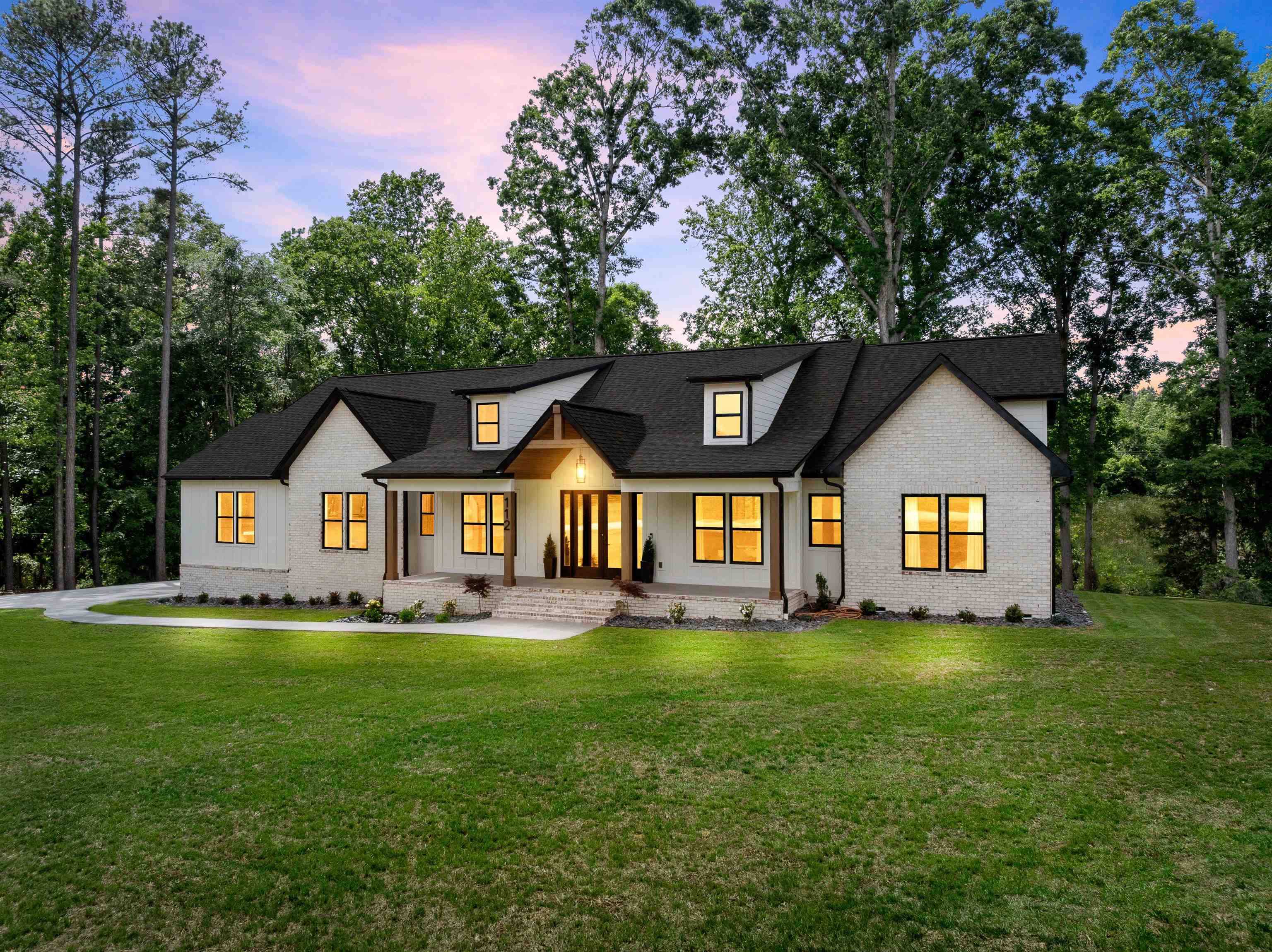 112 Oakwood Drive